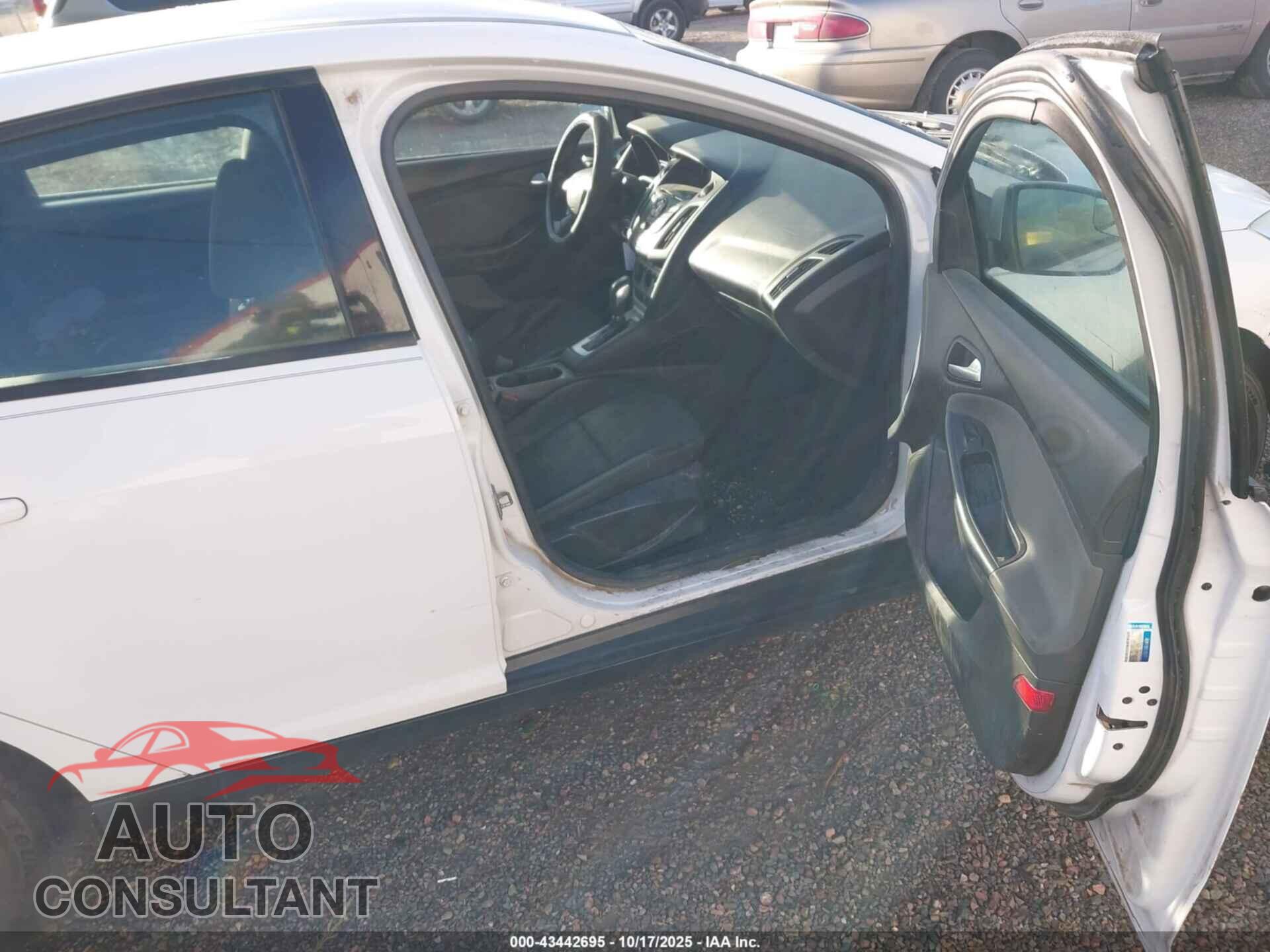 FORD FOCUS 2014 - 1FADP3F28EL200501