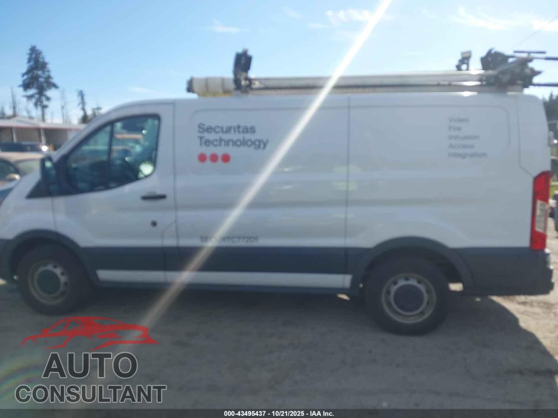 FORD TRANSIT-150 2018 - 1FTYE1YM8JKA42617