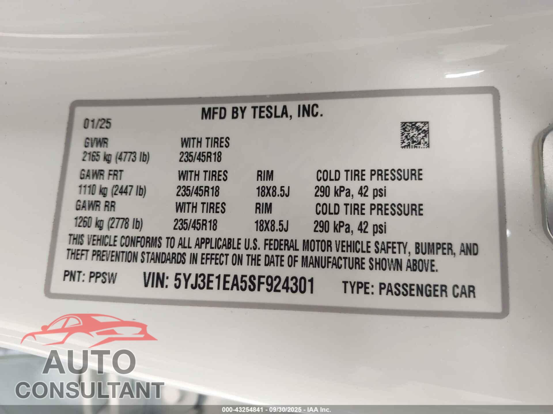 TESLA MODEL 3 2025 - 5YJ3E1EA5SF924301