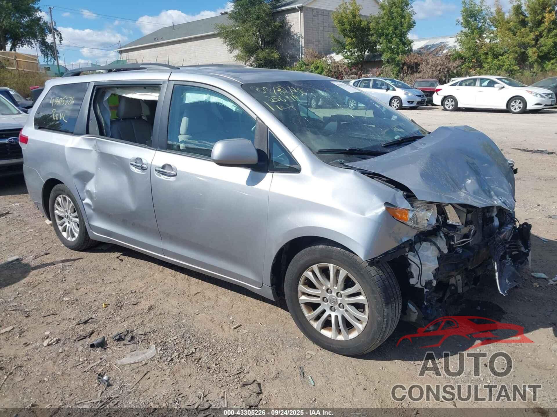TOYOTA SIENNA 2011 - 5TDYK3DC2BS103231