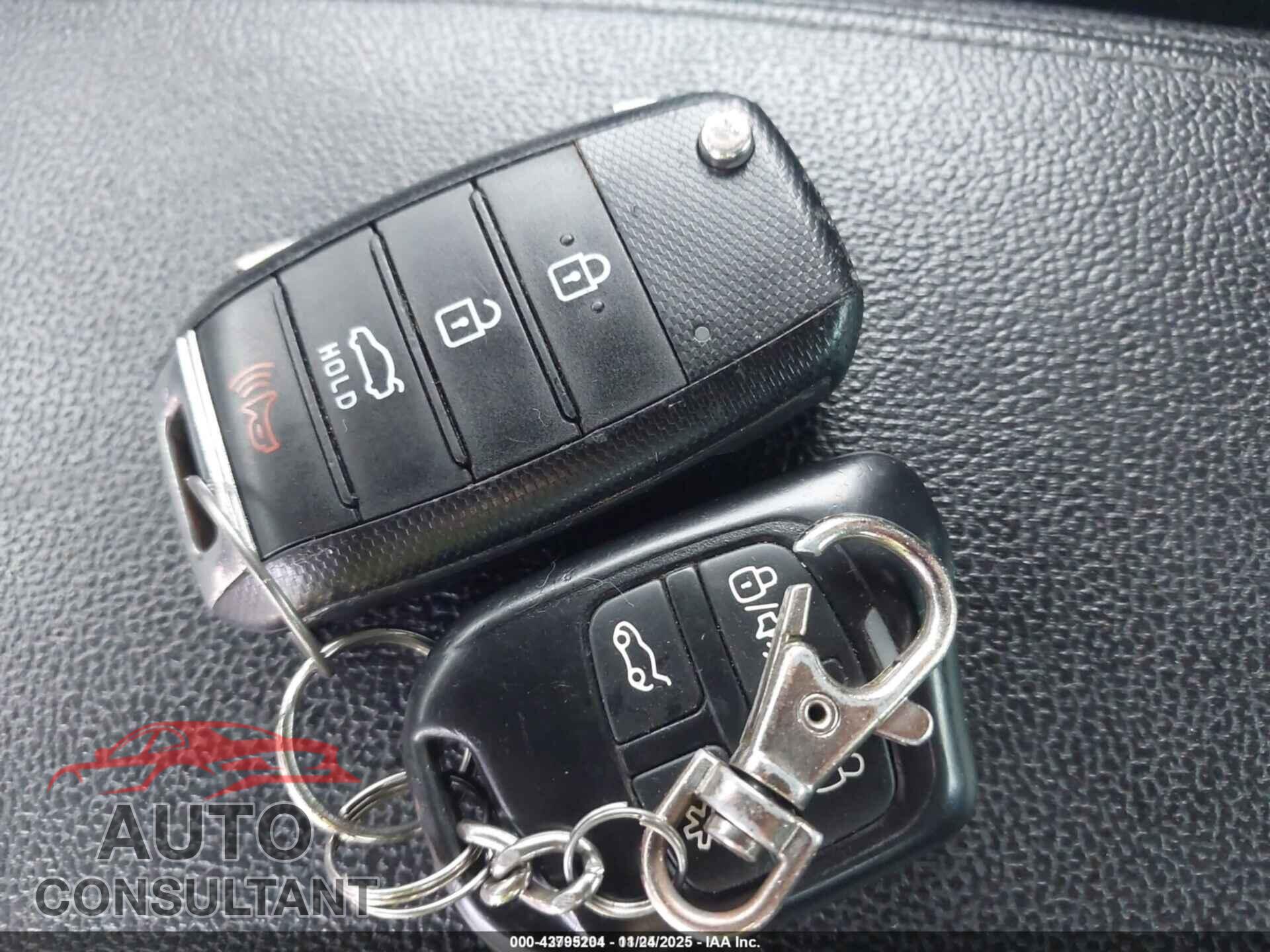 KIA OPTIMA 2017 - 5XXGT4L3XHG160271
