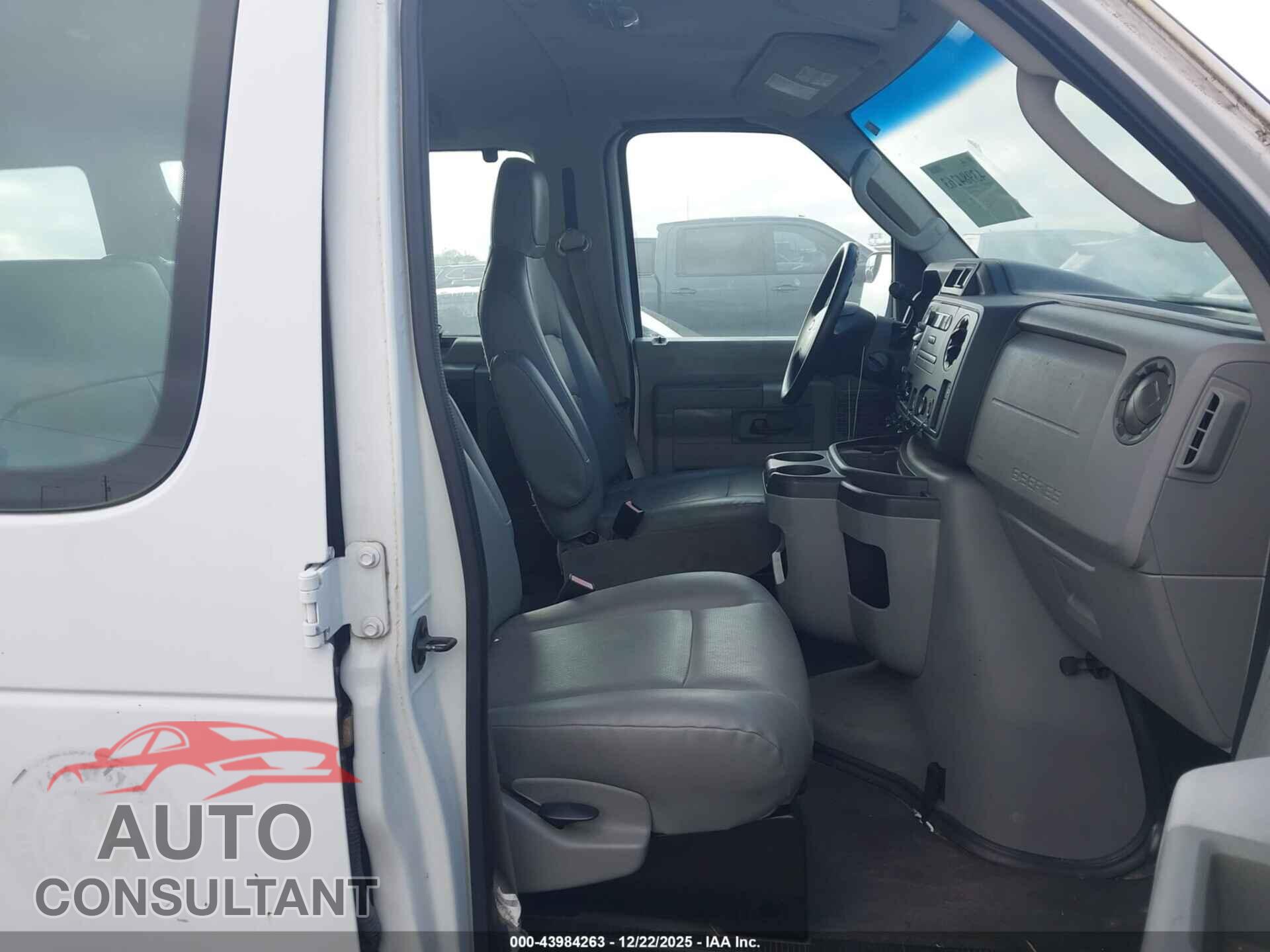 FORD E-350 SUPER DUTY 2013 - 1FBSS3BL2DDA07966