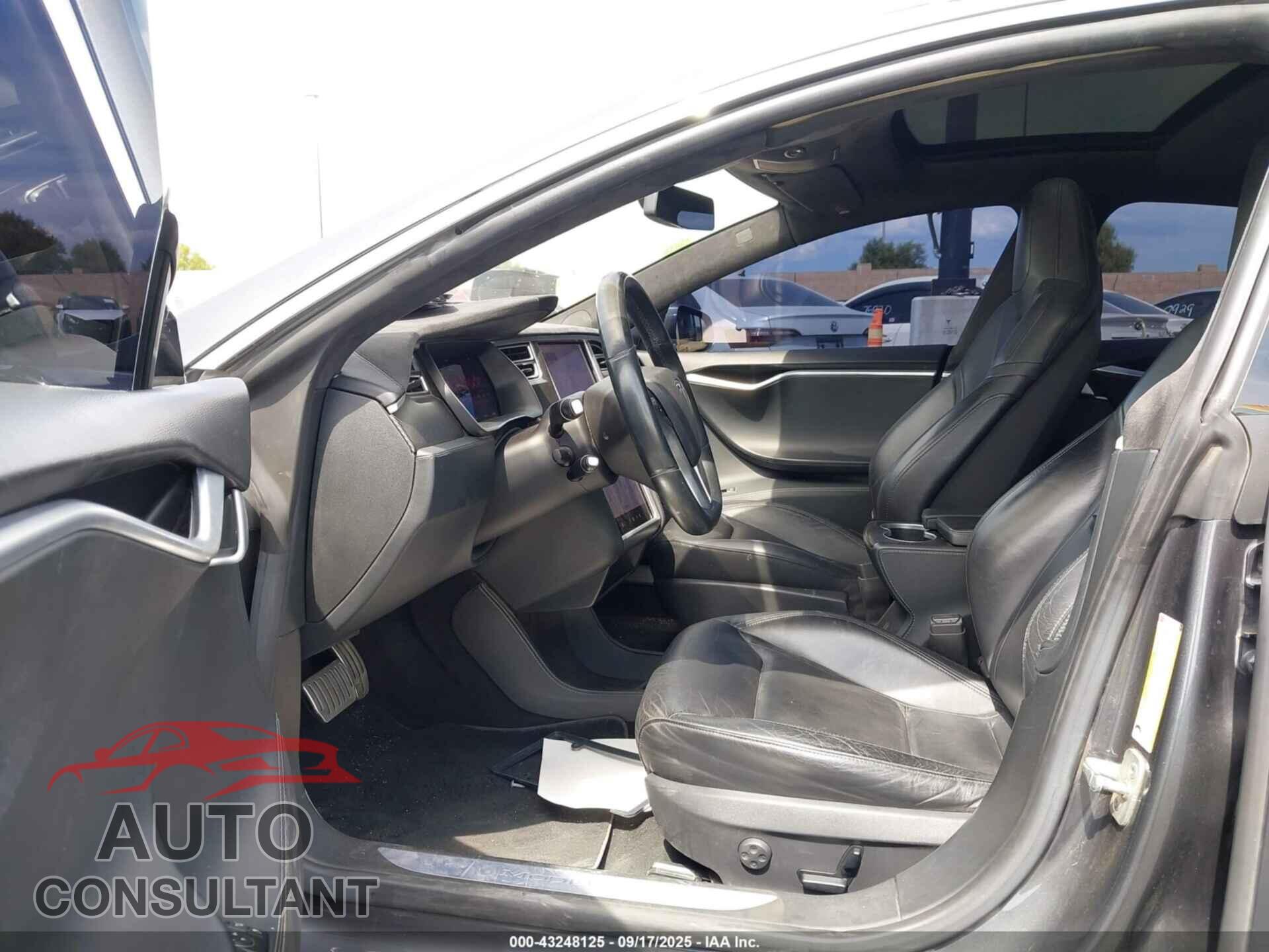 TESLA MODEL S 2015 - 5YJSA1H49FF083912