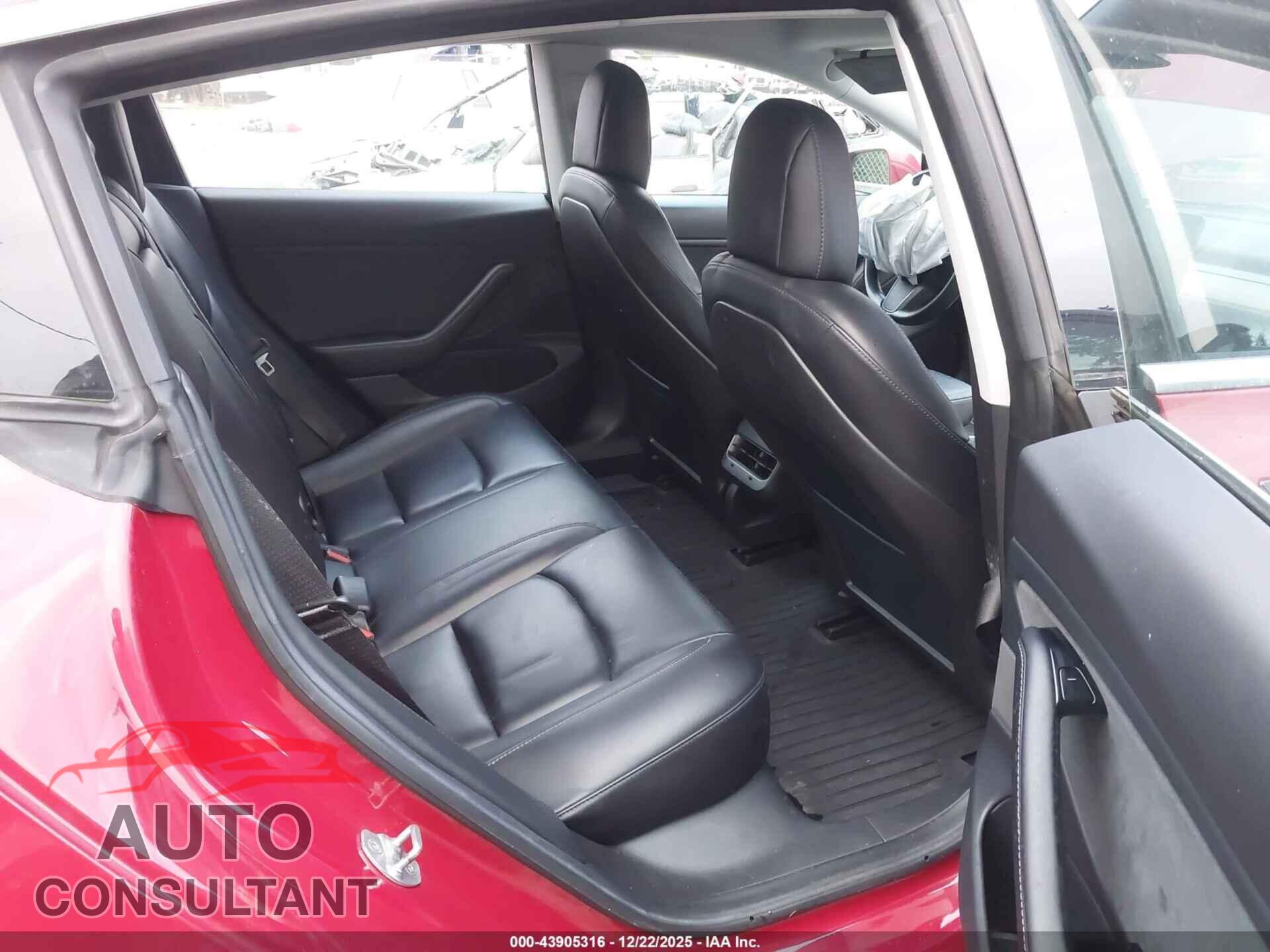 TESLA MODEL 3 2018 - 5YJ3E1EA8JF061606
