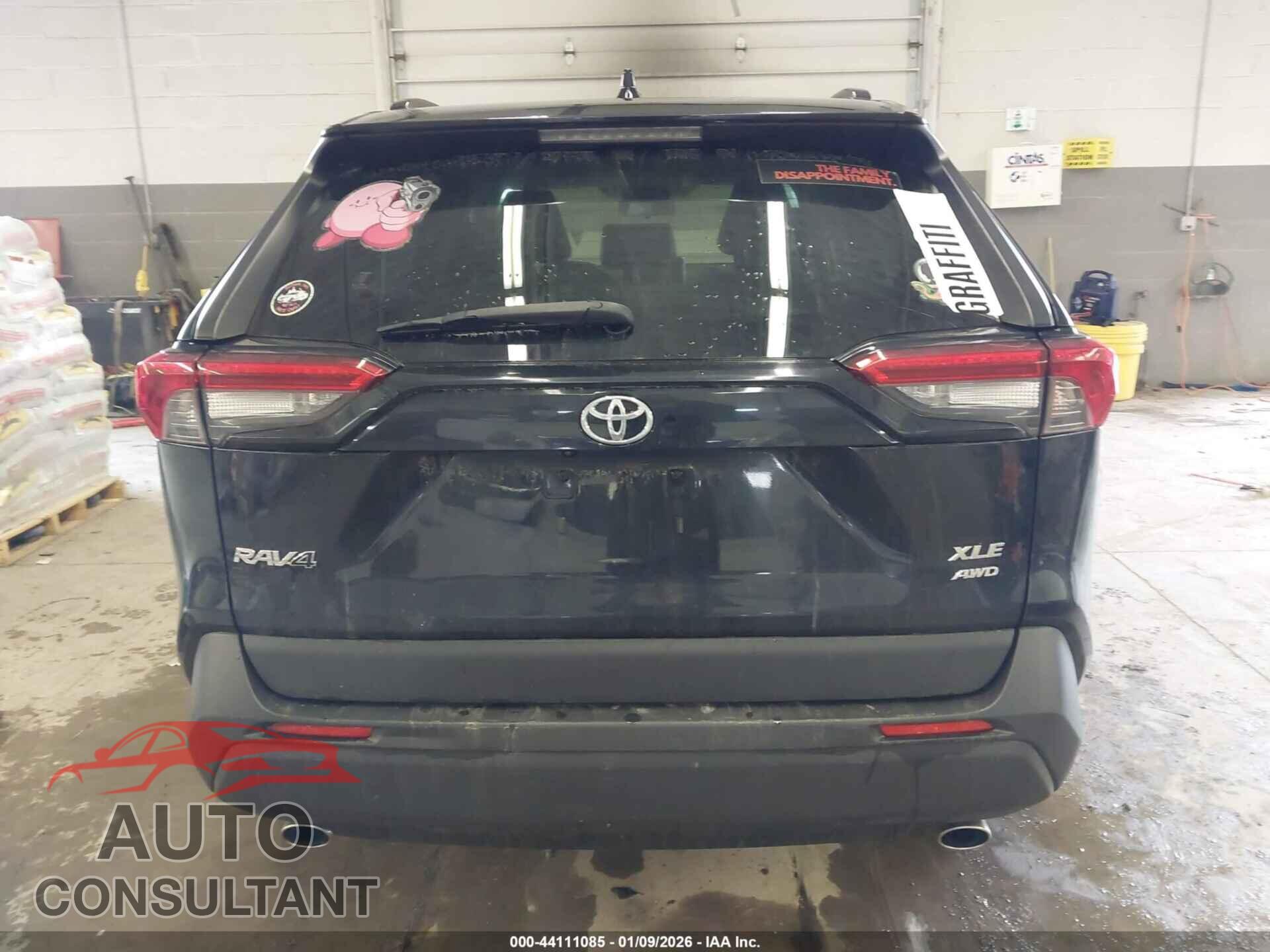 TOYOTA RAV4 2019 - JTMP1RFV8KD044228