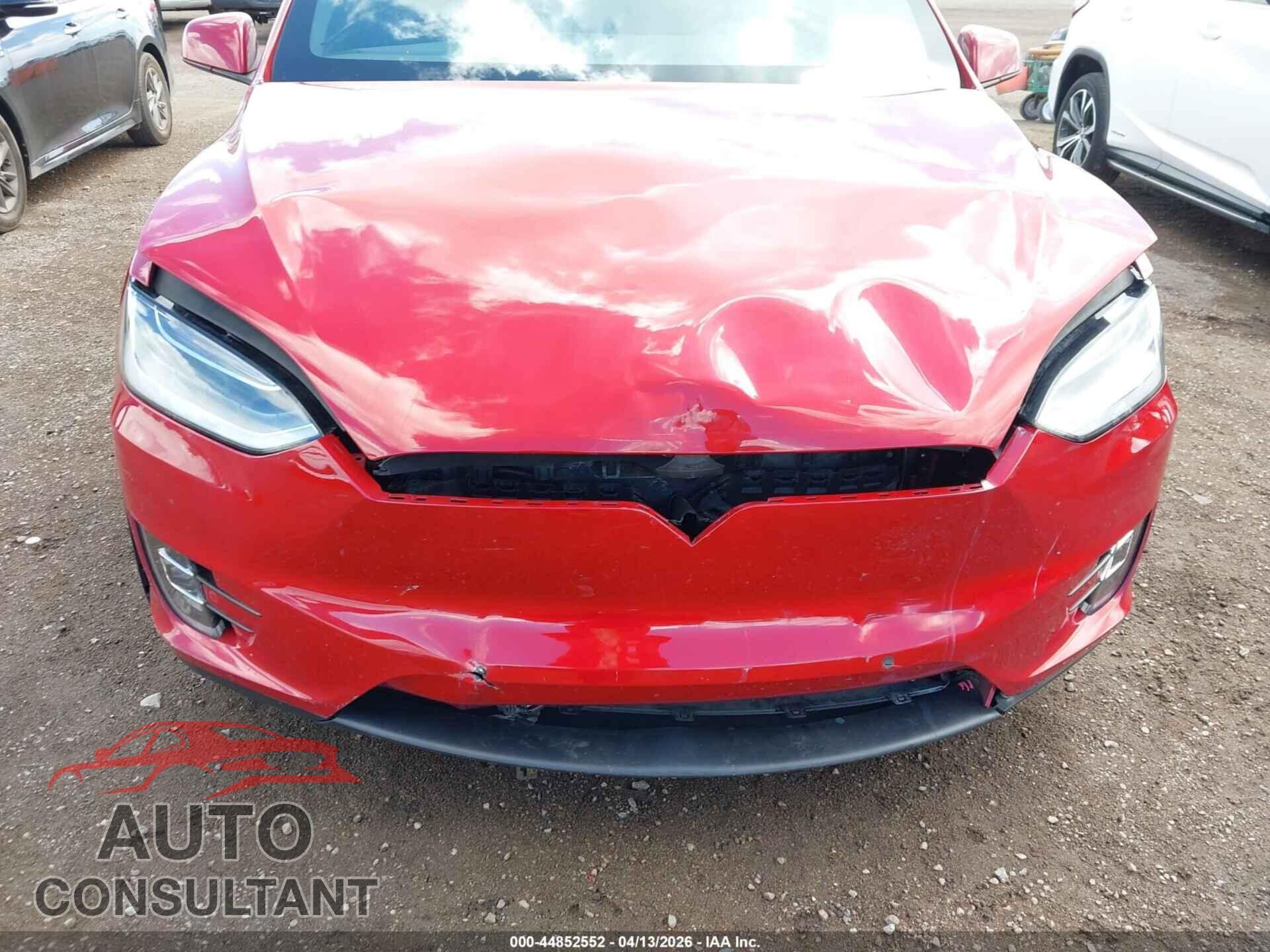 TESLA MODEL X 2017 - 5YJXCAE24HF040214