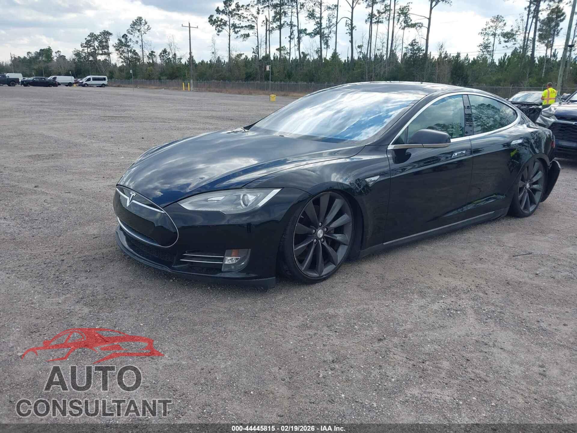 TESLA MODEL S 2013 - 5YJSA1AG3DFP04000