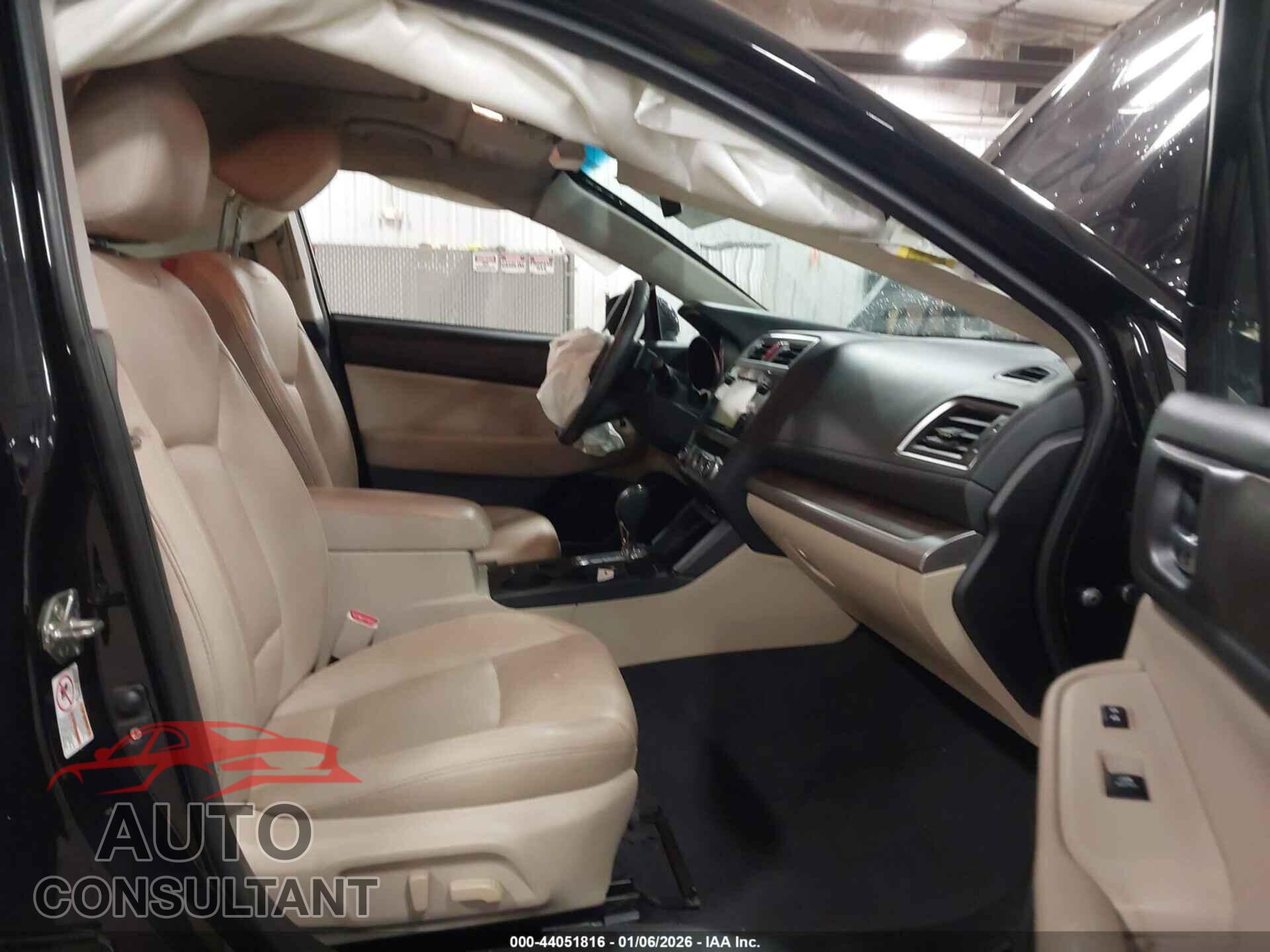 SUBARU OUTBACK 2017 - 4S4BSENC6H3223992
