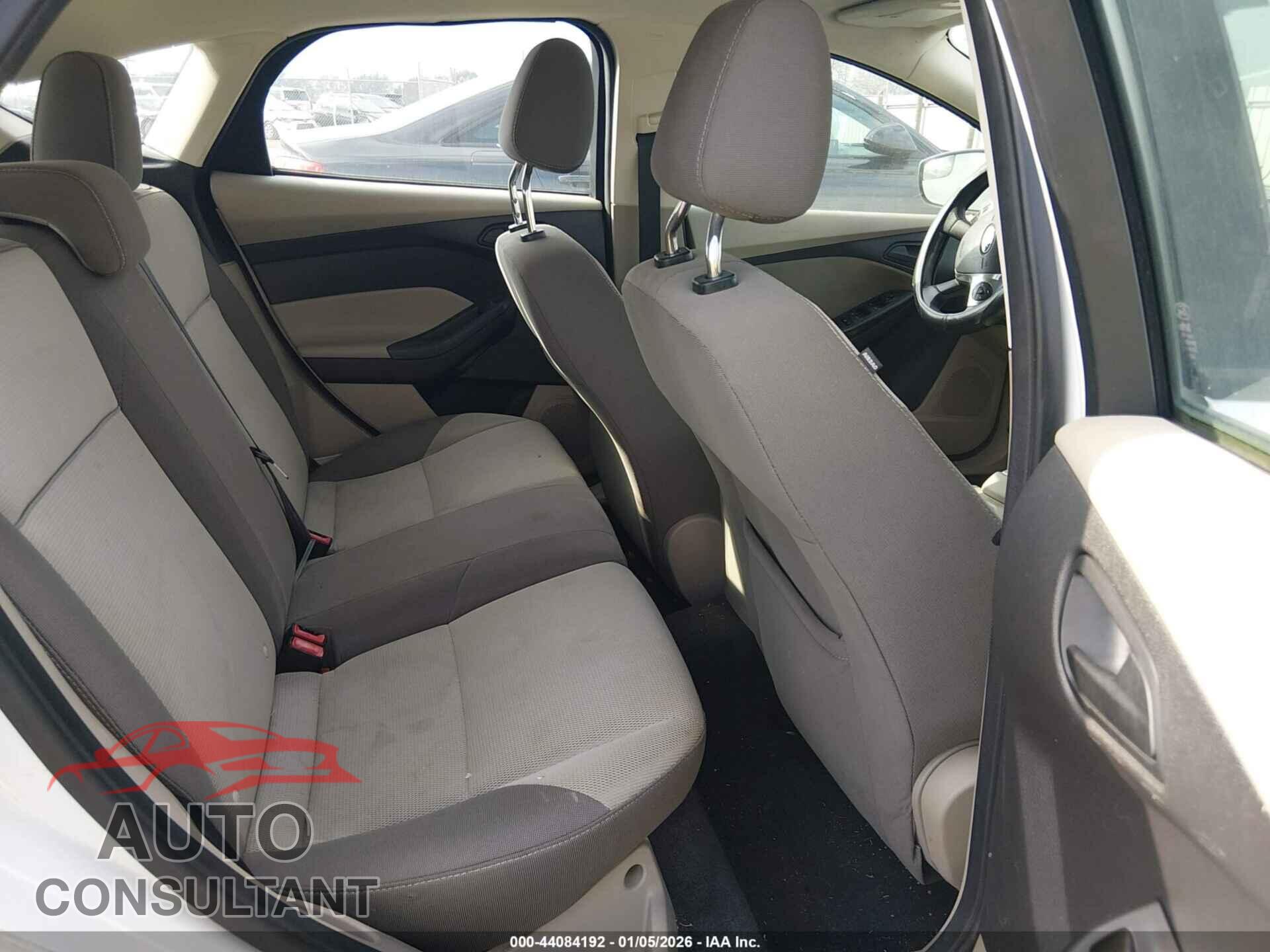 FORD FOCUS 2012 - 1FAHP3K2XCL302886
