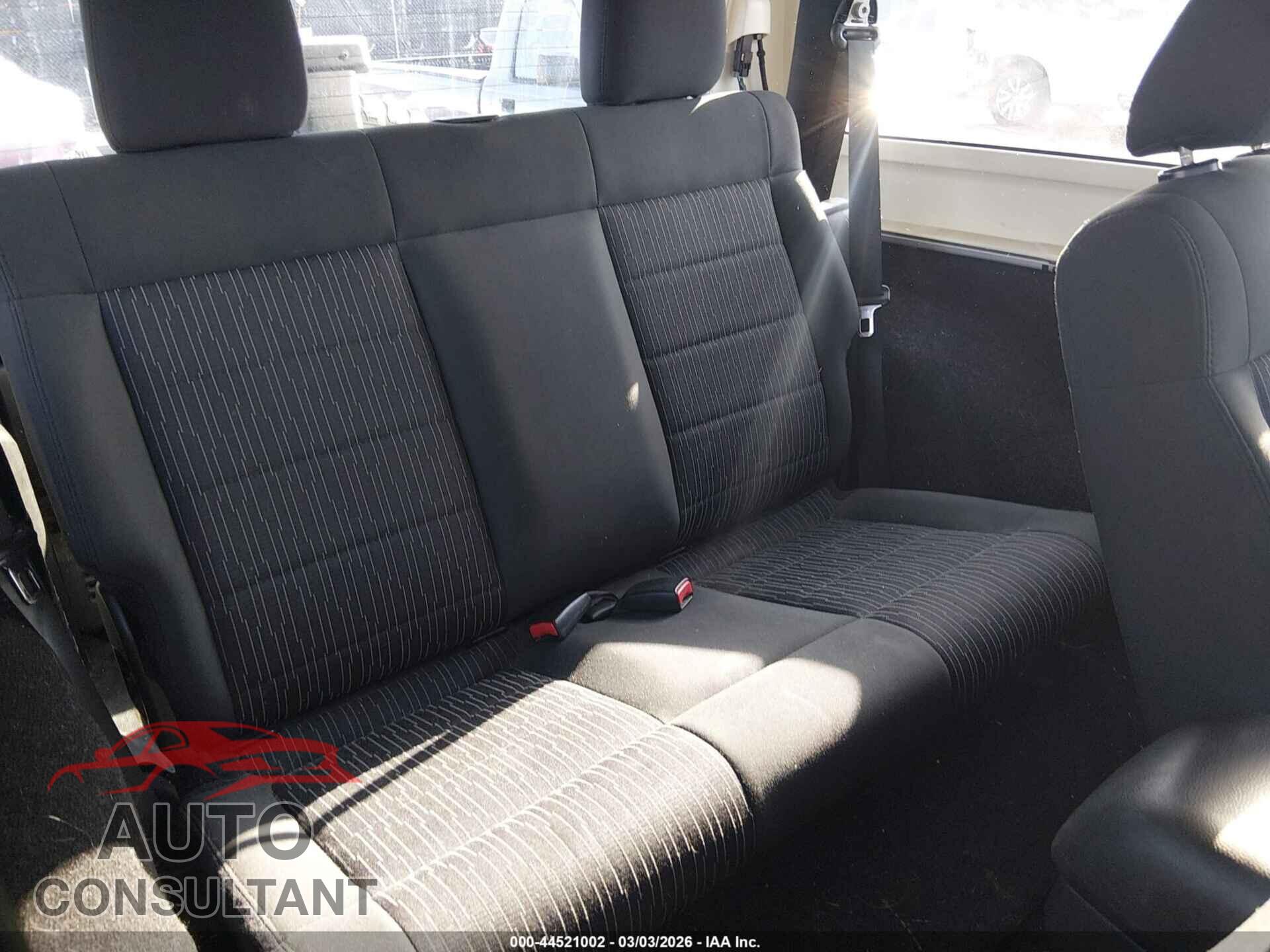 JEEP WRANGLER 2011 - 1J4AA2D18BL594896
