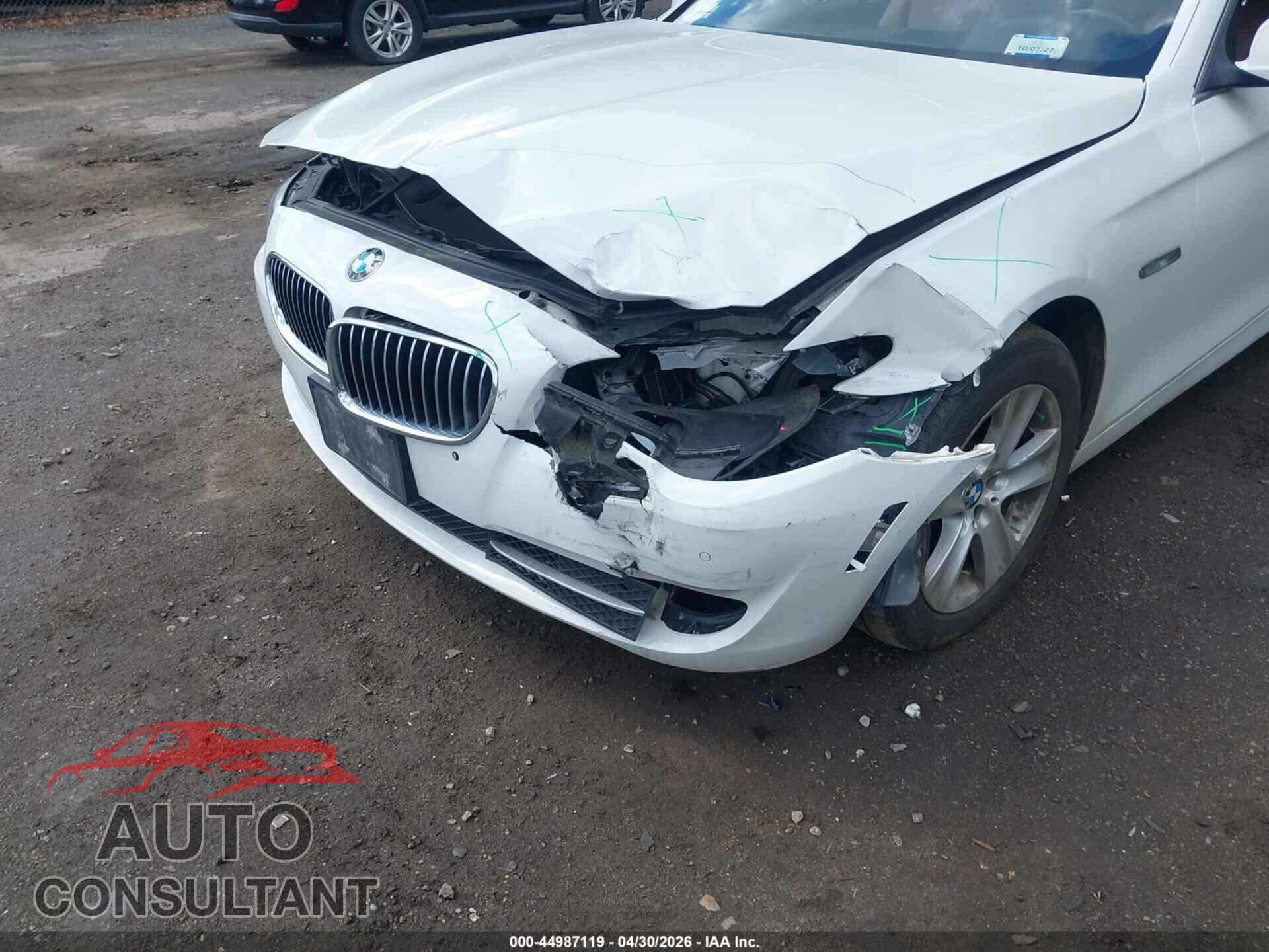 BMW 528I 2011 - WBAFR1C50BDS36248