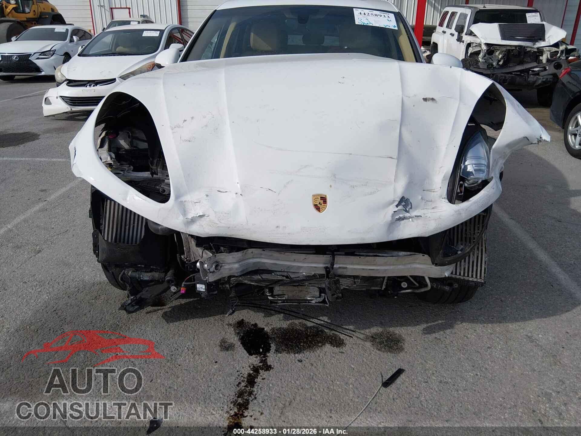 PORSCHE MACAN 2015 - WP1AB2A52FLB70127