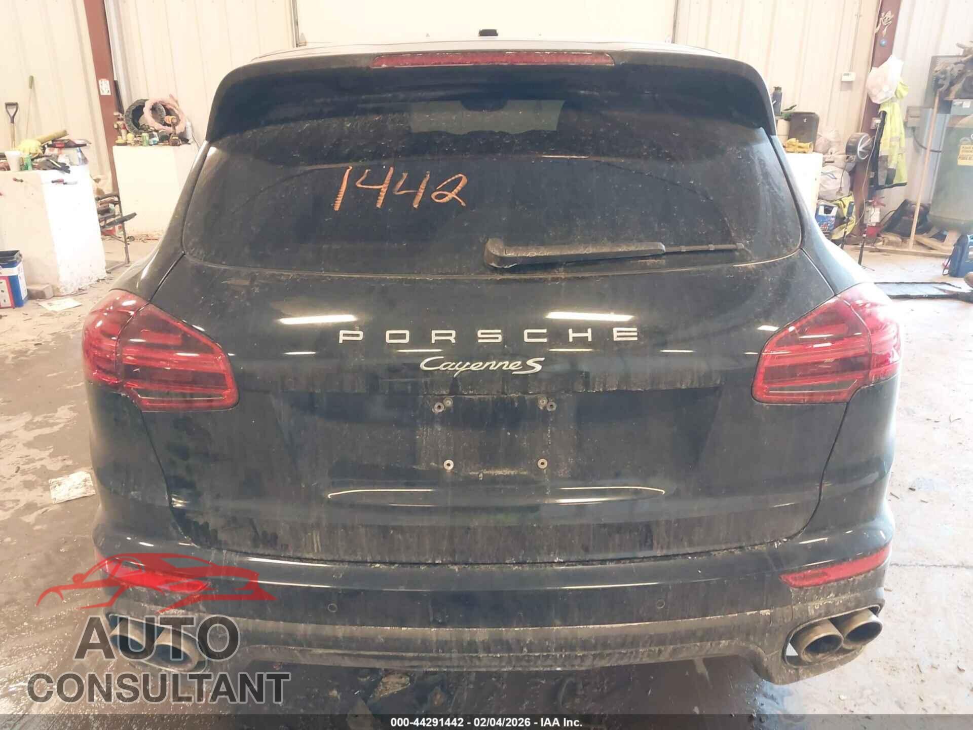 PORSCHE CAYENNE 2017 - WP1AB2A29HLA53251