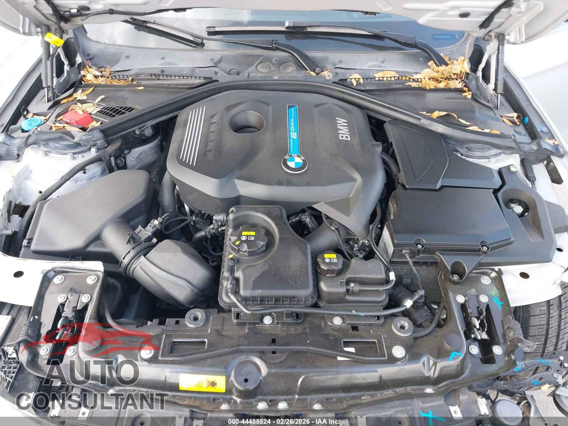 BMW 330E 2017 - WBA8E1C54HK895085