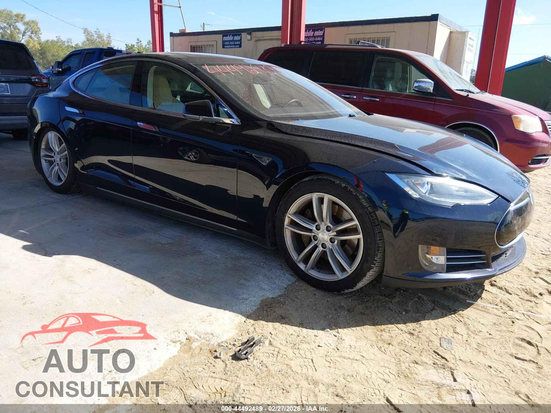 TESLA MODEL S 2013 - 5YJSA1CP2DFP04423