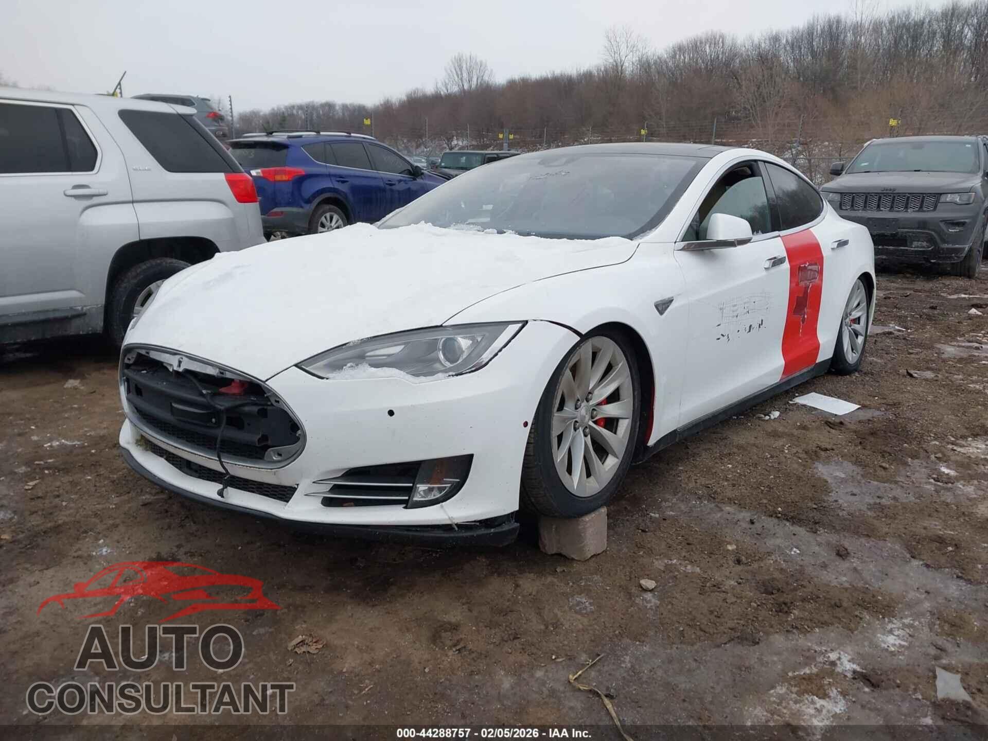 TESLA MODEL S 2015 - 5YJSA1H40FF088738