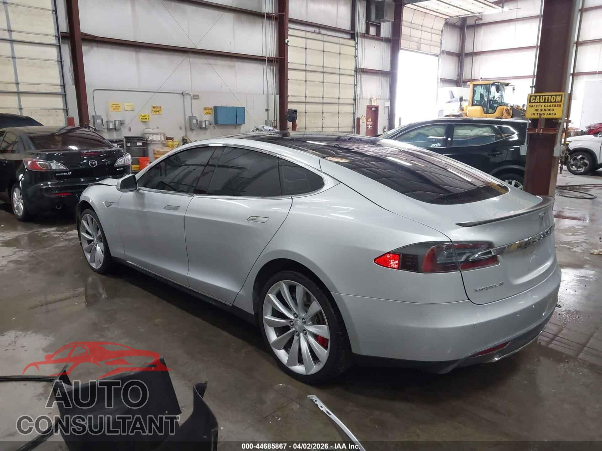 TESLA MODEL S 2014 - 5YJSA1H14EFP39311