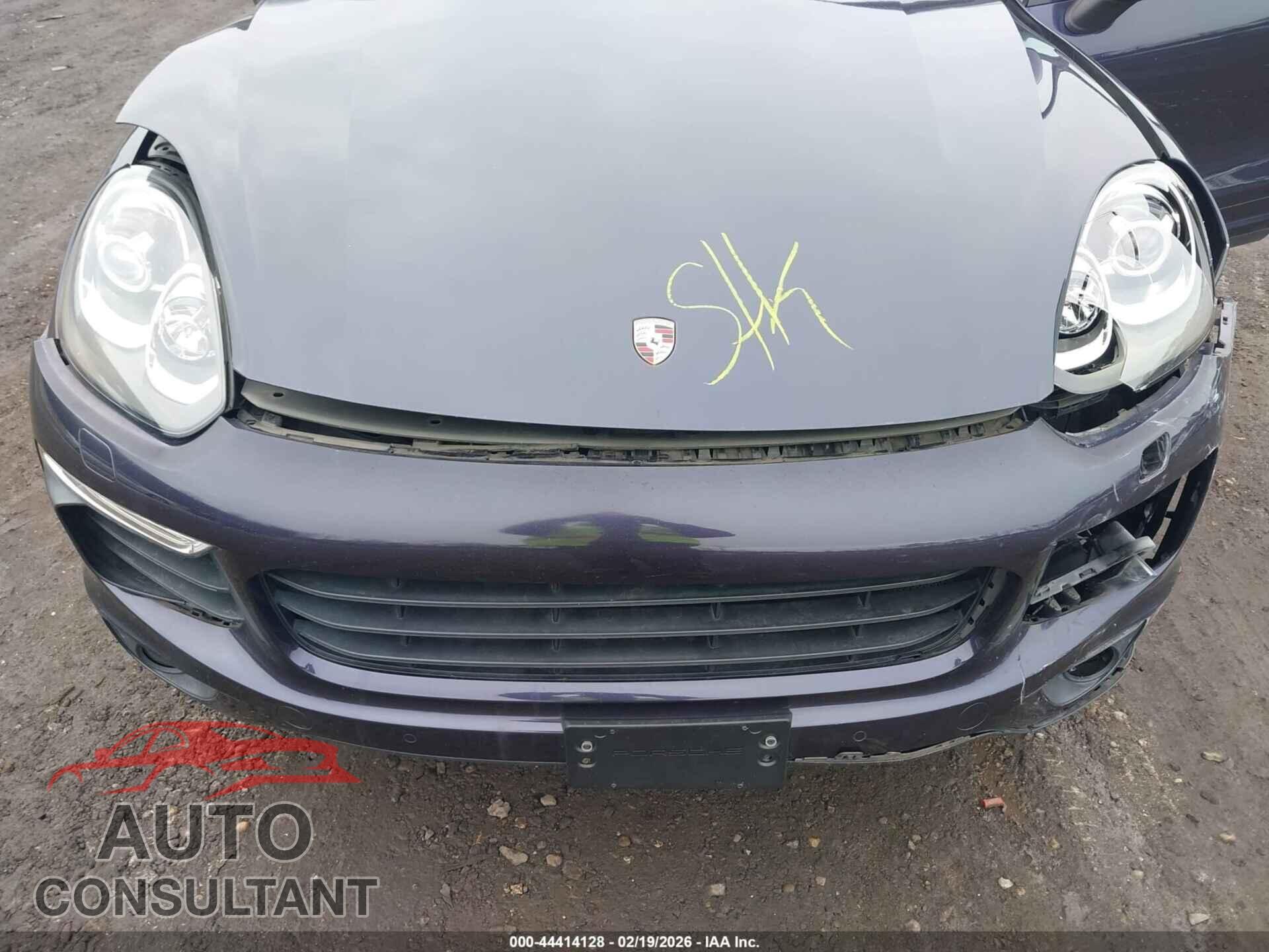 PORSCHE CAYENNE 2017 - WP1AA2A22HKA84513