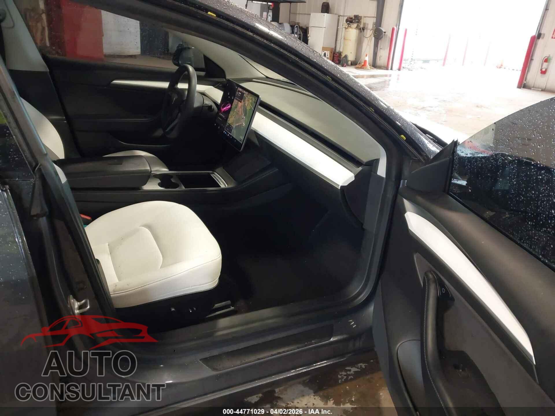 TESLA MODEL 3 2021 - 5YJ3E1EB6MF975690