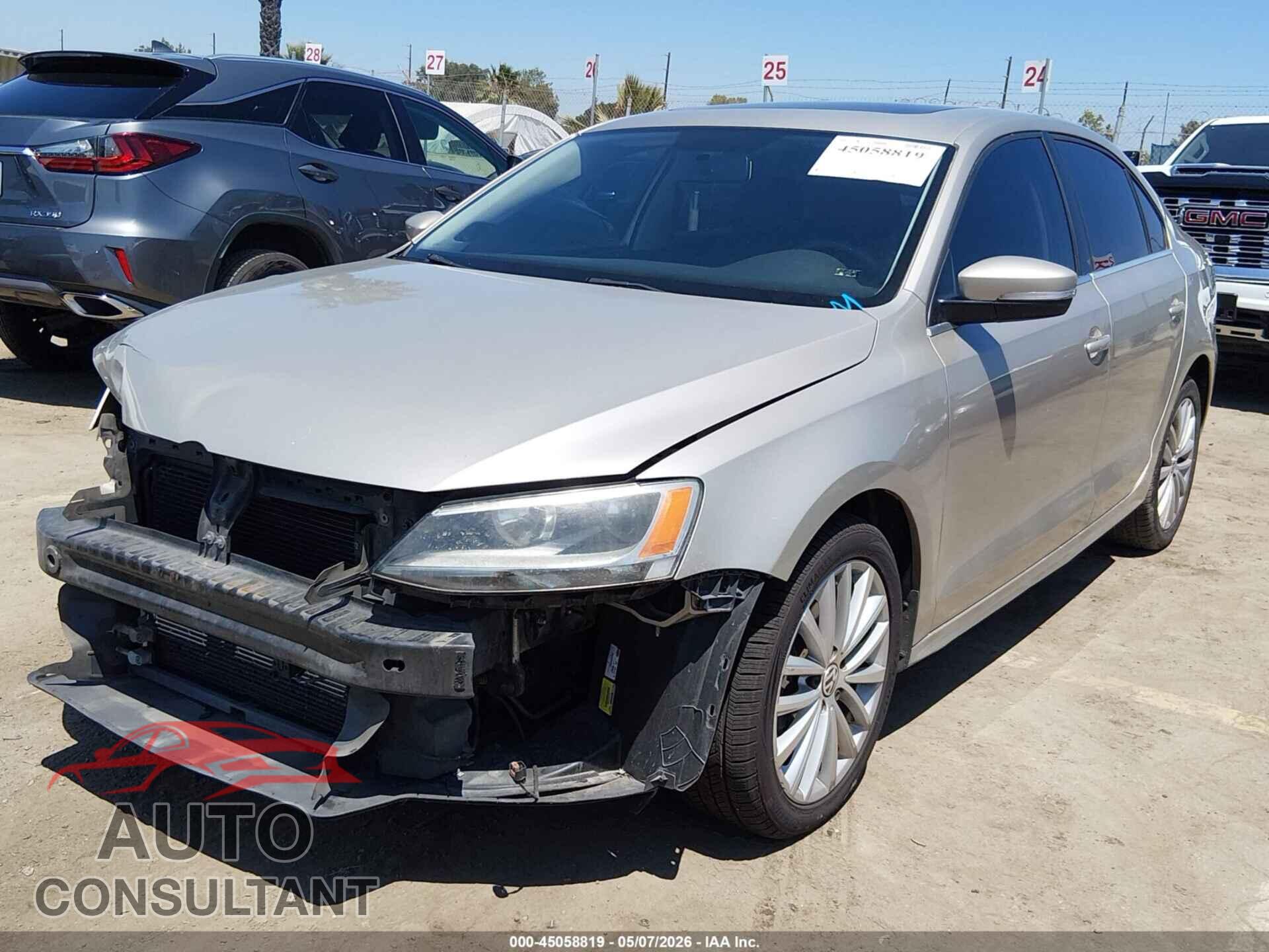 VOLKSWAGEN JETTA 2012 - 3VWLP7AJ9CM458868