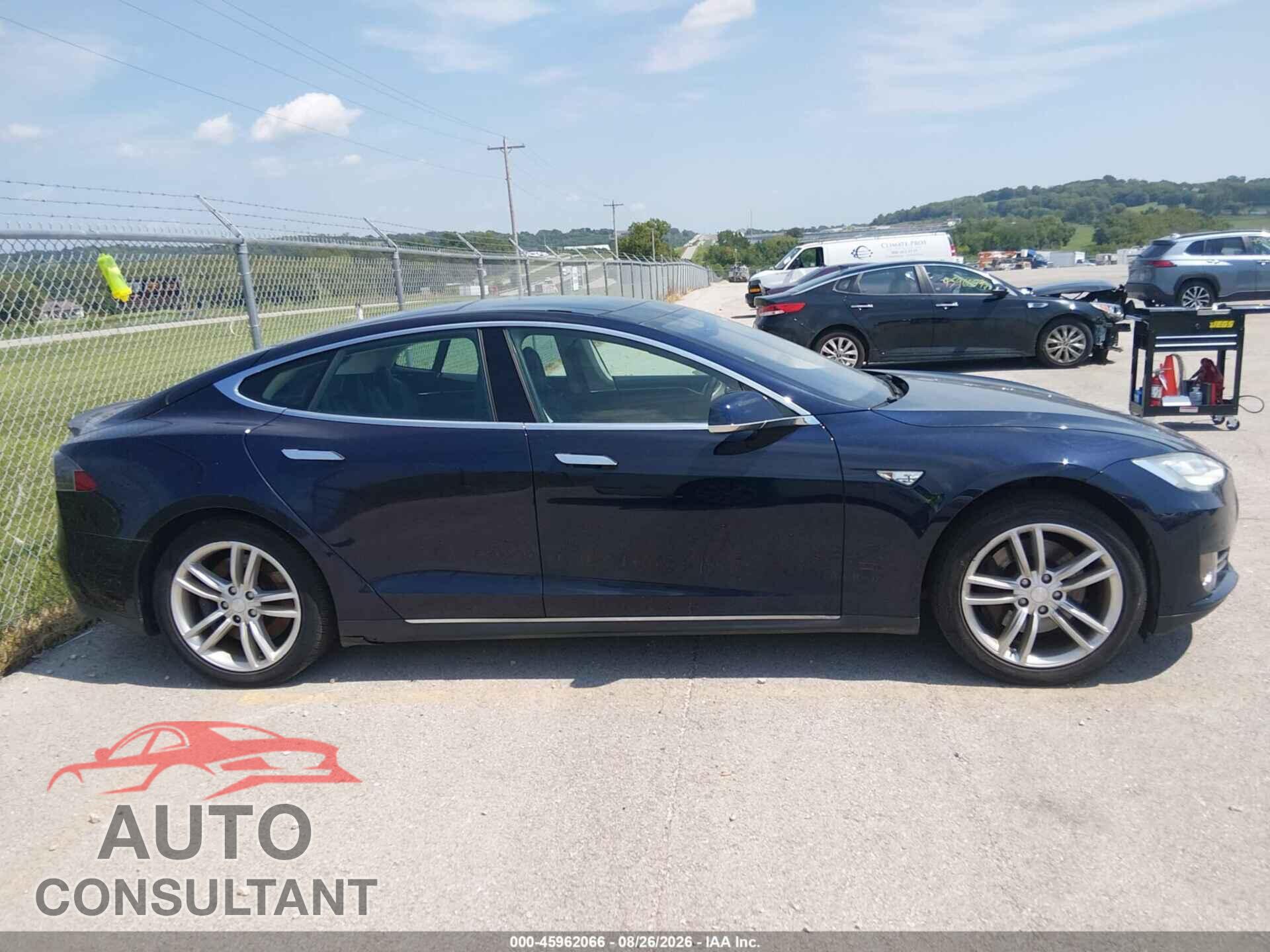 TESLA MODEL S 2013 - 5YJSA1DP7DFP06943