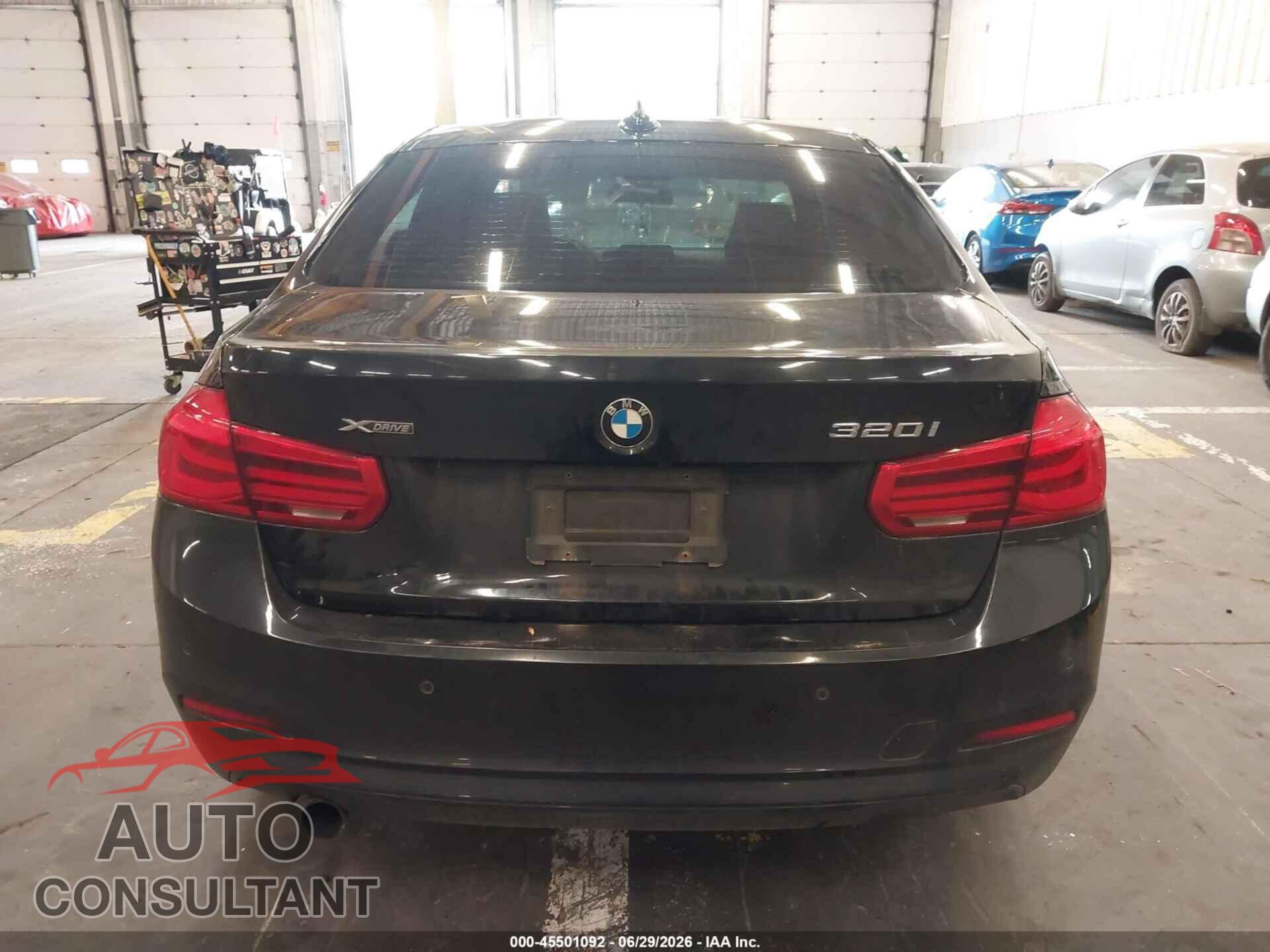BMW 320I 2017 - WBA8A3C56HK691394