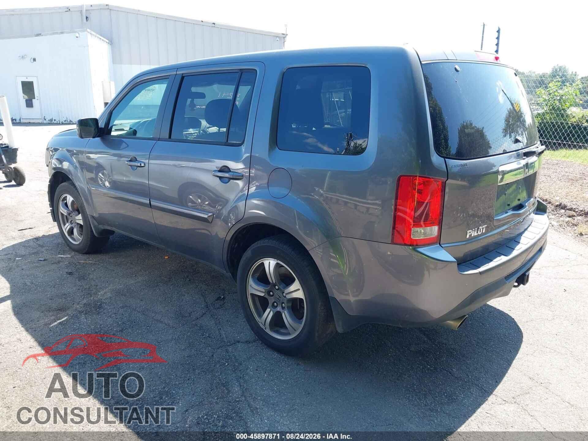 HONDA PILOT 2015 - 5FNYF4H32FB072741