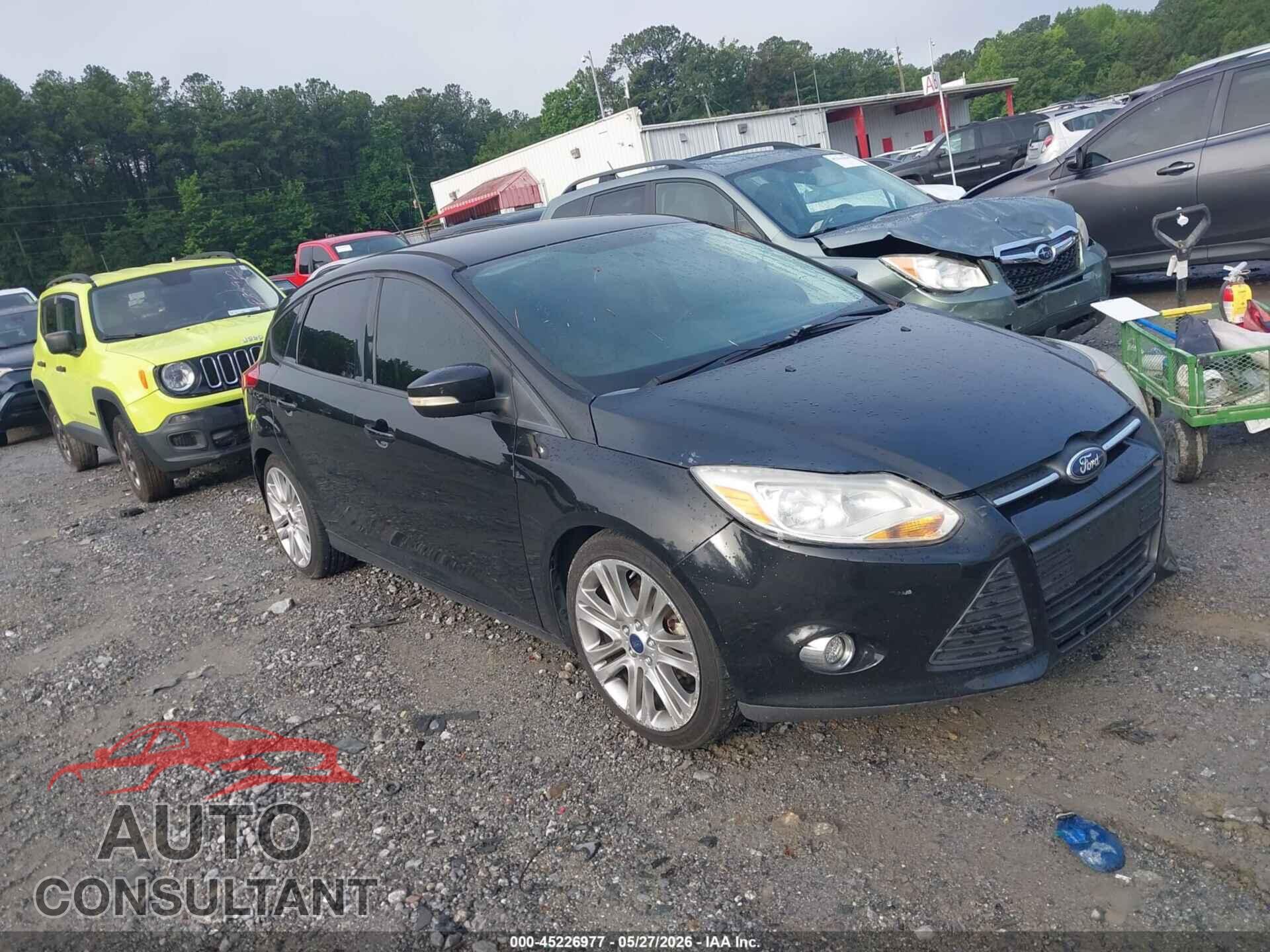 FORD FOCUS 2014 - 1FADP3K2XEL305496