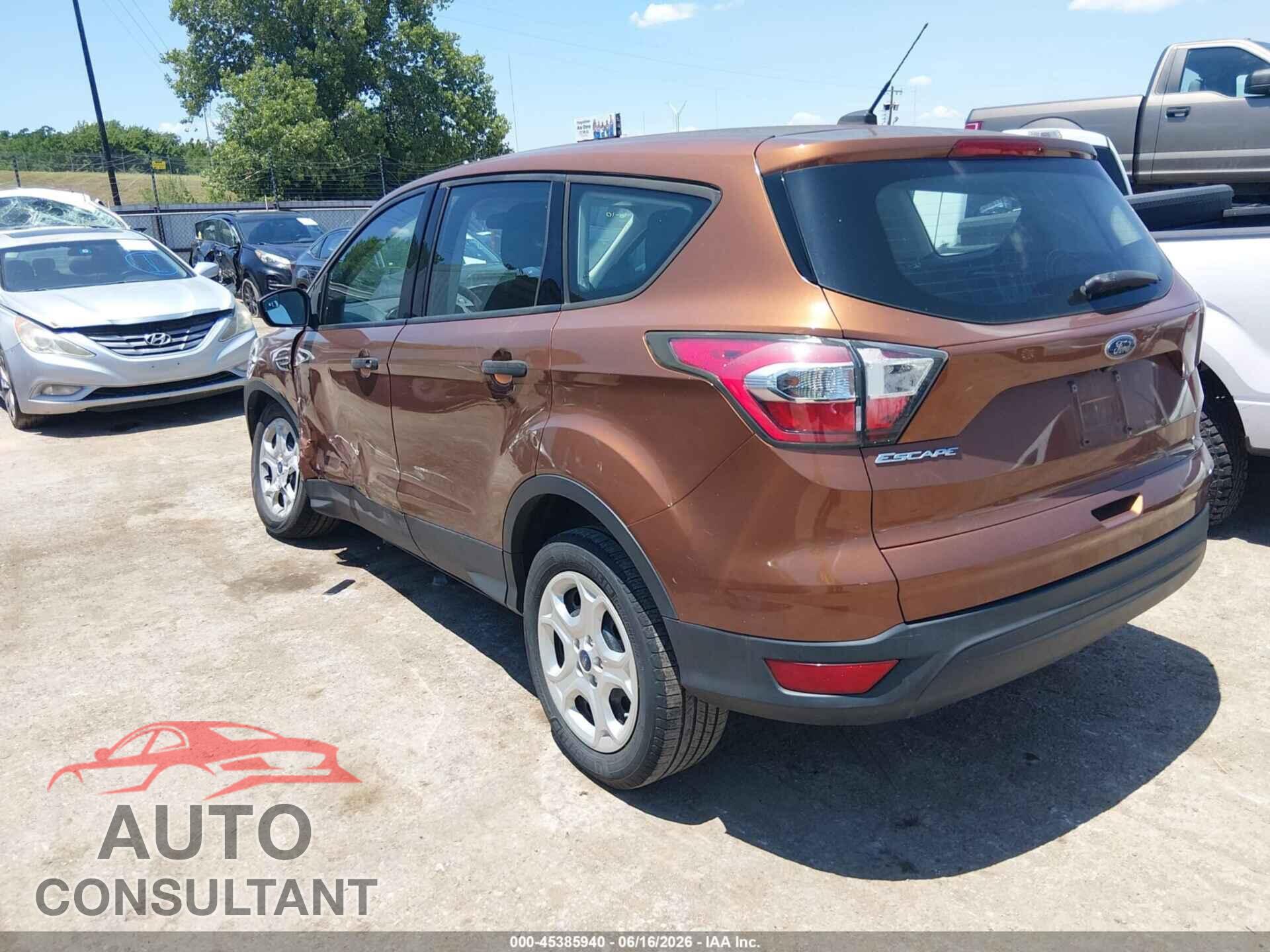 FORD ESCAPE 2017 - 1FMCU0F72HUB52335