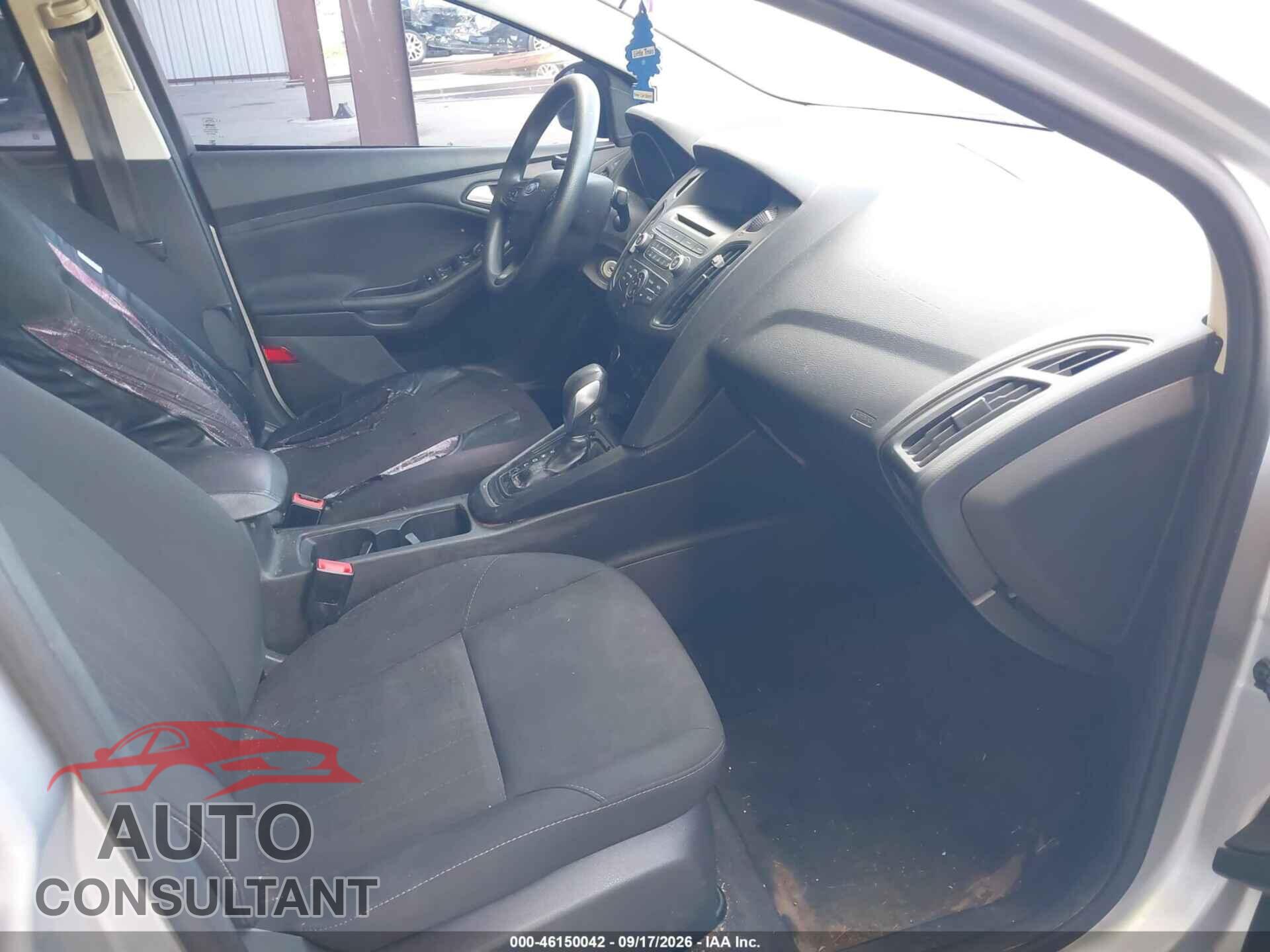 FORD FOCUS 2017 - 1FADP3F23HL345997
