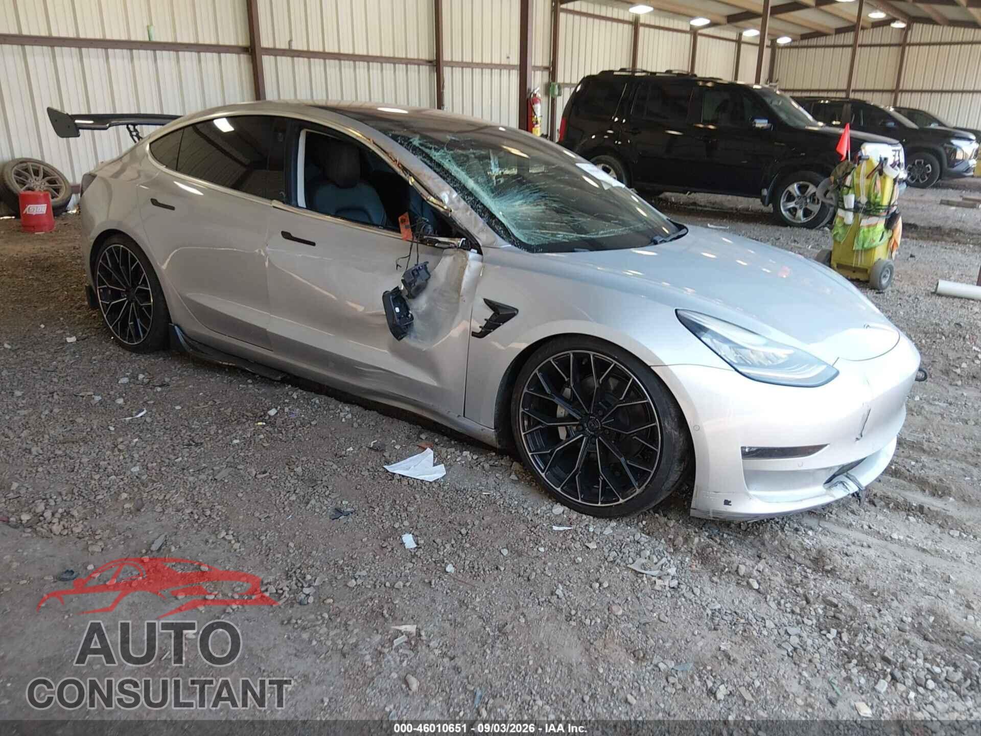 TESLA MODEL 3 2018 - 5YJ3E1EA9JF016576