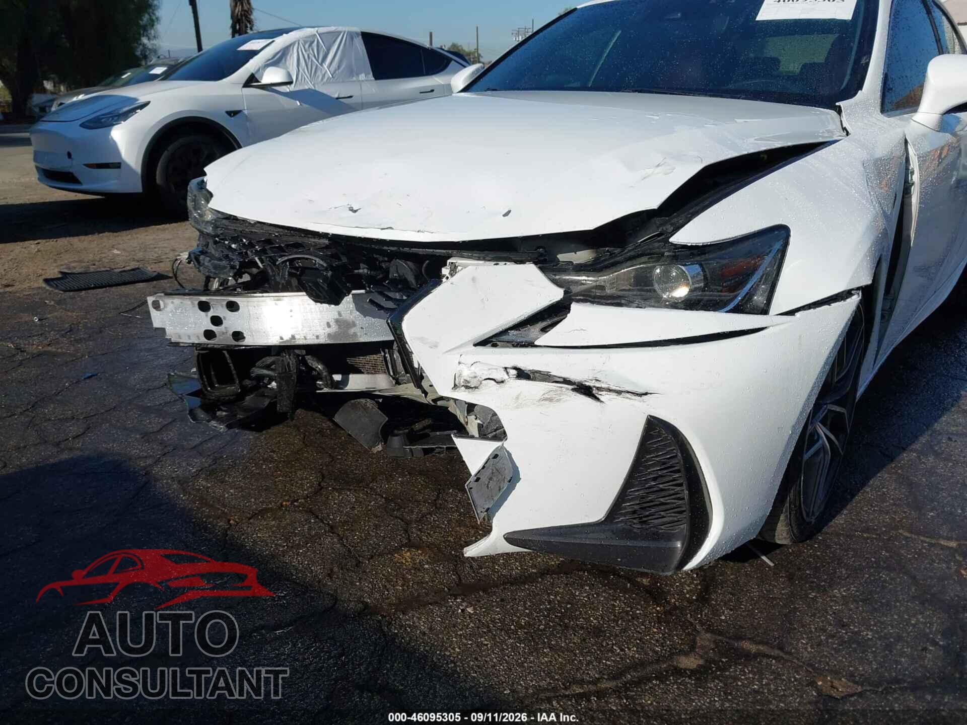 LEXUS IS 200T 2017 - JTHBA1D24H5051263