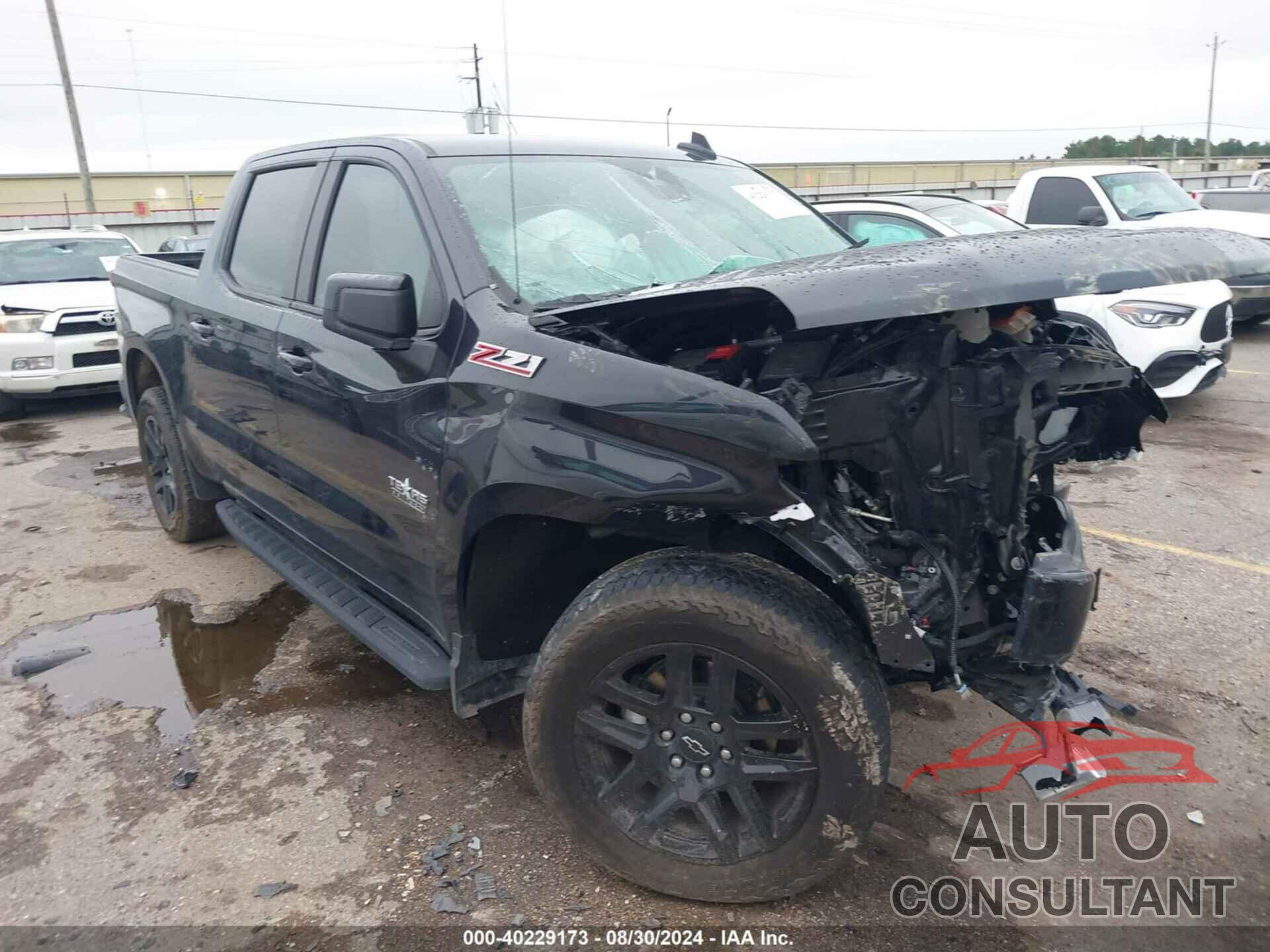 CHEVROLET SILVERADO 1500 2022 - 1GCUDEET6NZ609490