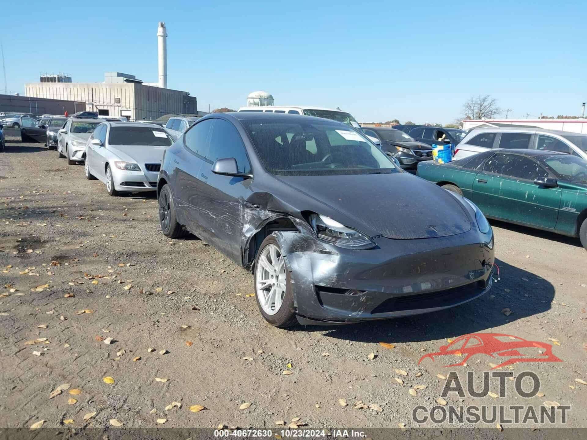 TESLA MODEL Y 2023 - 7SAYGDEE0PF756369