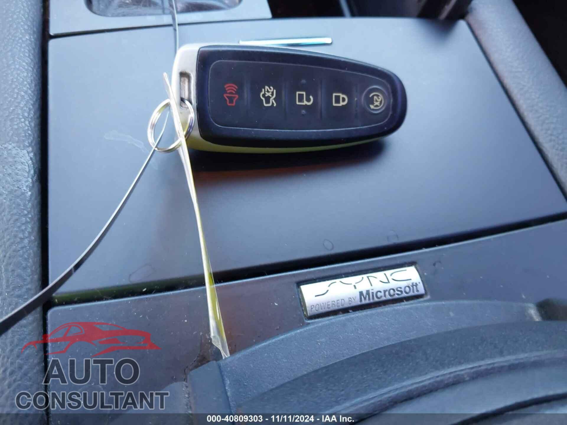 FORD TAURUS 2015 - 1FAHP2E87FG135149