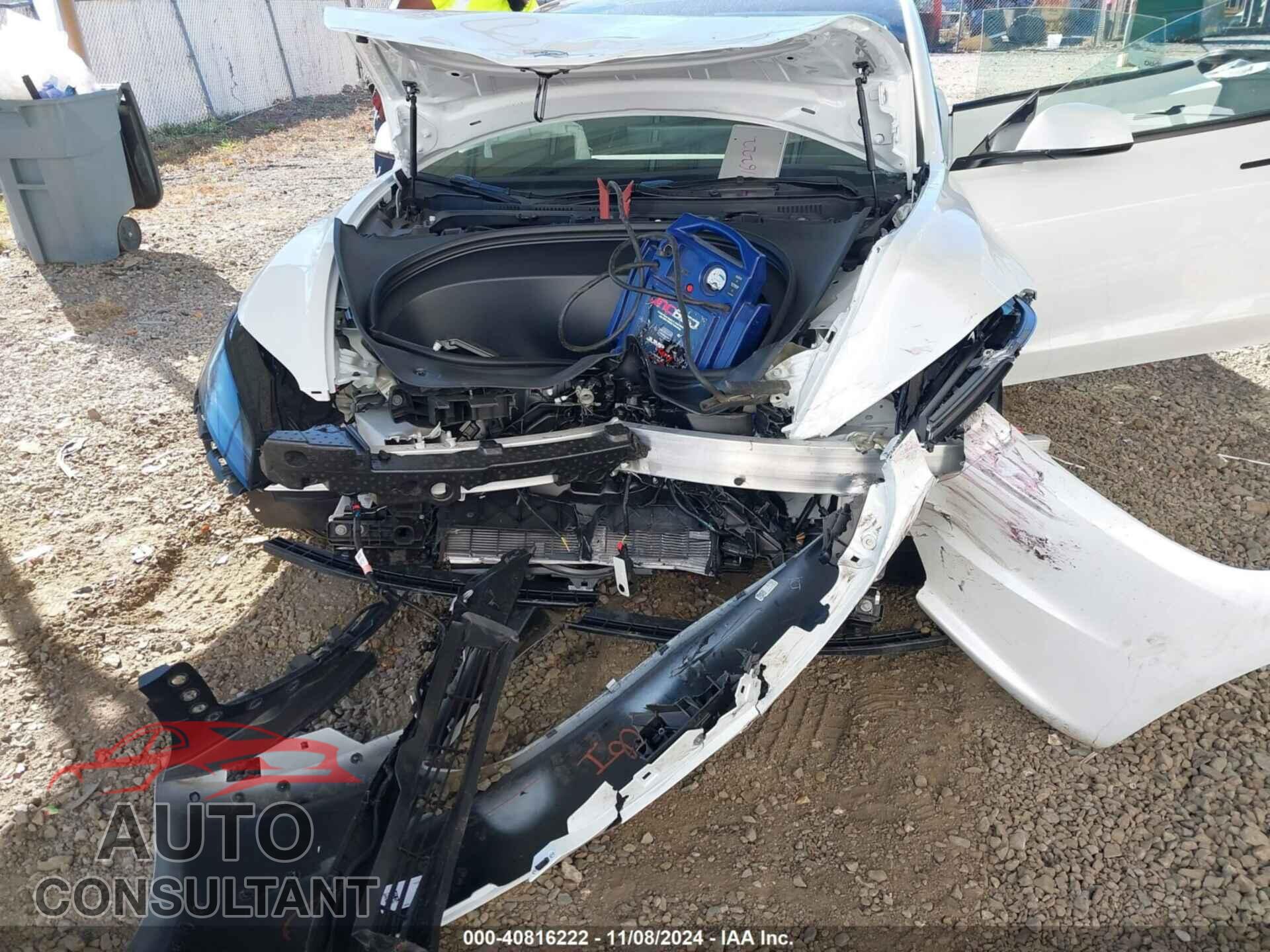 TESLA MODEL 3 2024 - 5YJ3E1EA6RF842734