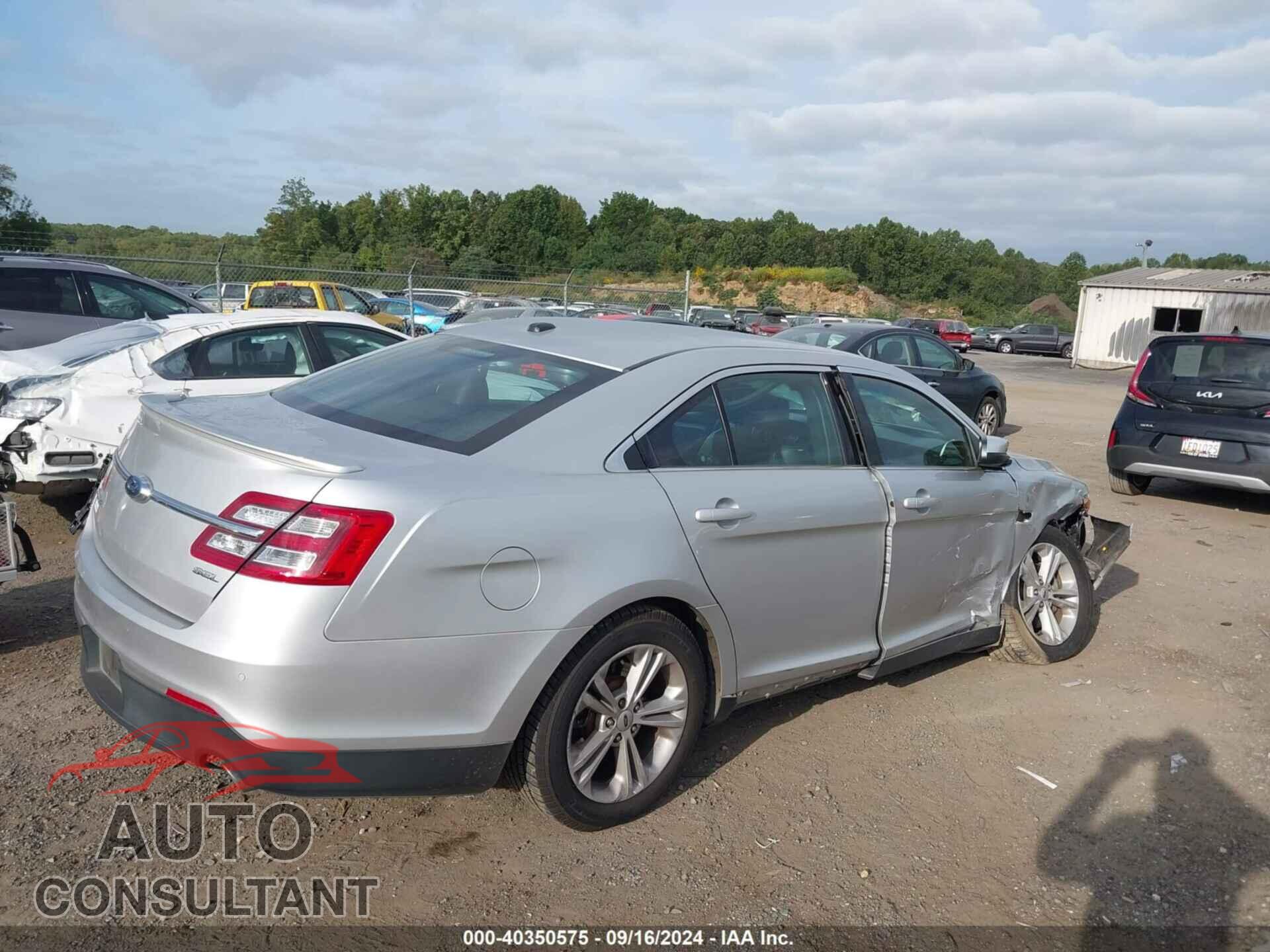 FORD TAURUS 2016 - 1FAHP2E85GG147950