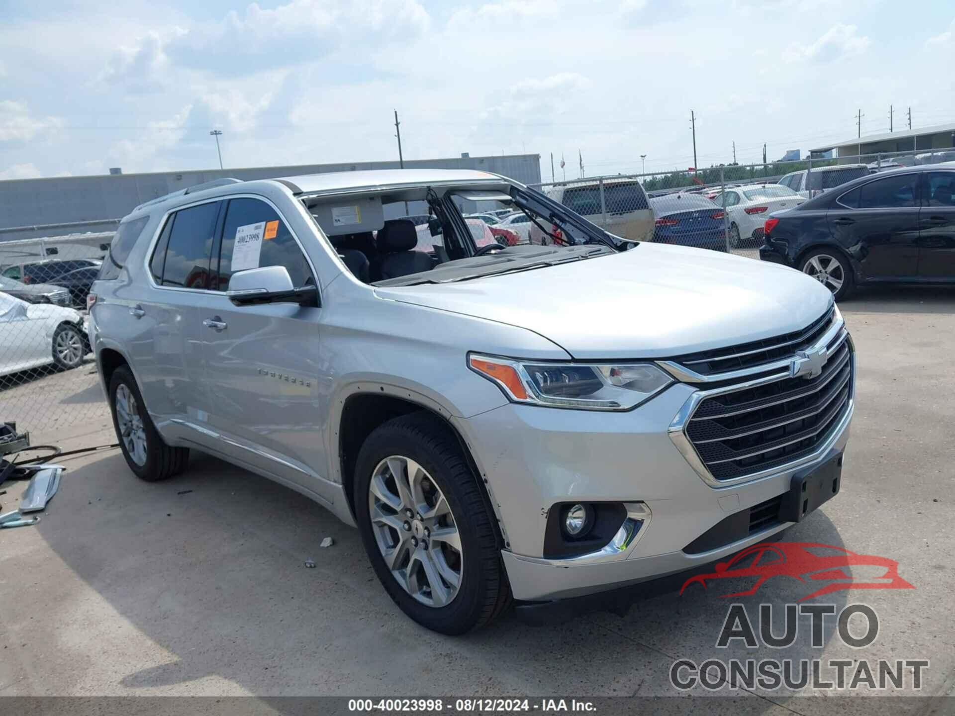 CHEVROLET TRAVERSE 2018 - 1GNERKKW8JJ239212