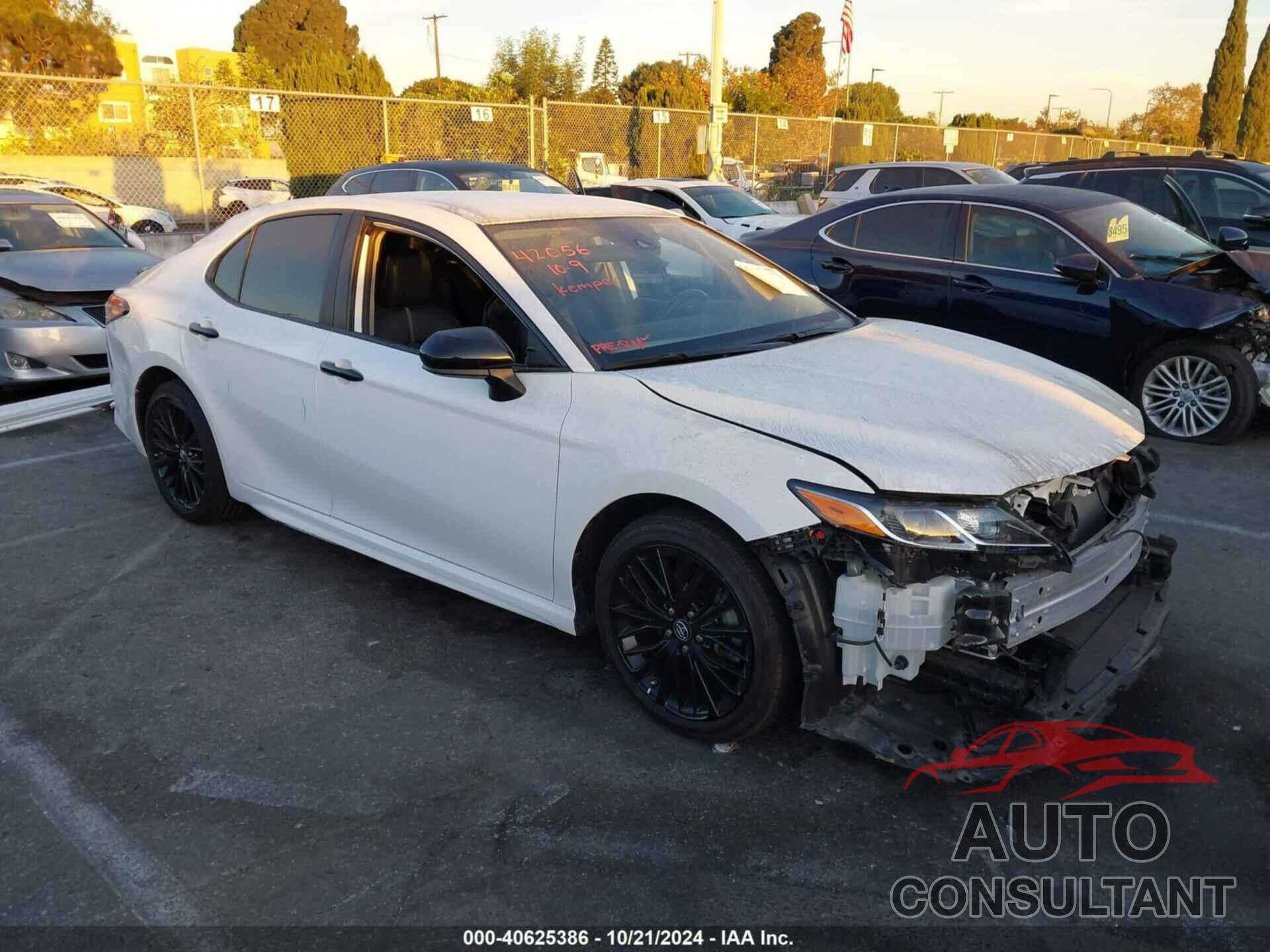 TOYOTA CAMRY 2019 - 4T1B11HK4KU283088