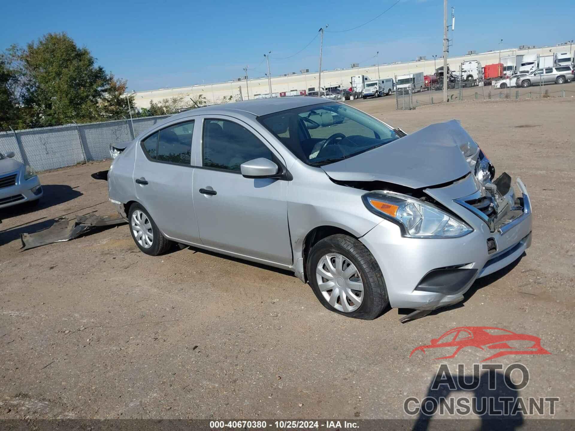 NISSAN VERSA 2017 - 3N1CN7AP9HL867370