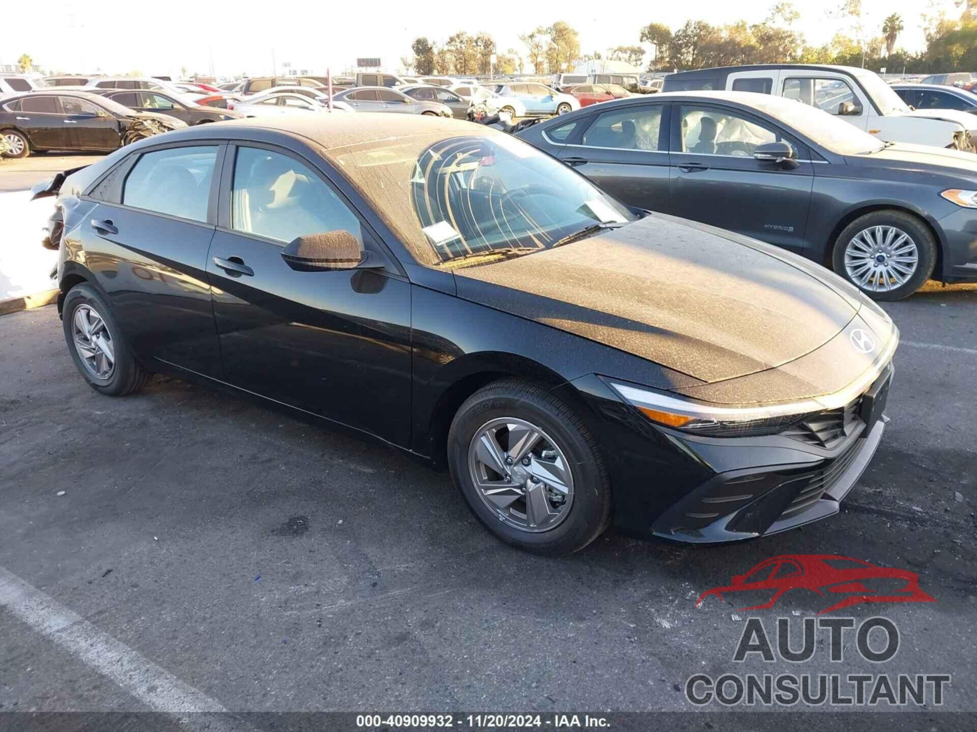 HYUNDAI ELANTRA 2024 - KMHLL4DG9RU842579