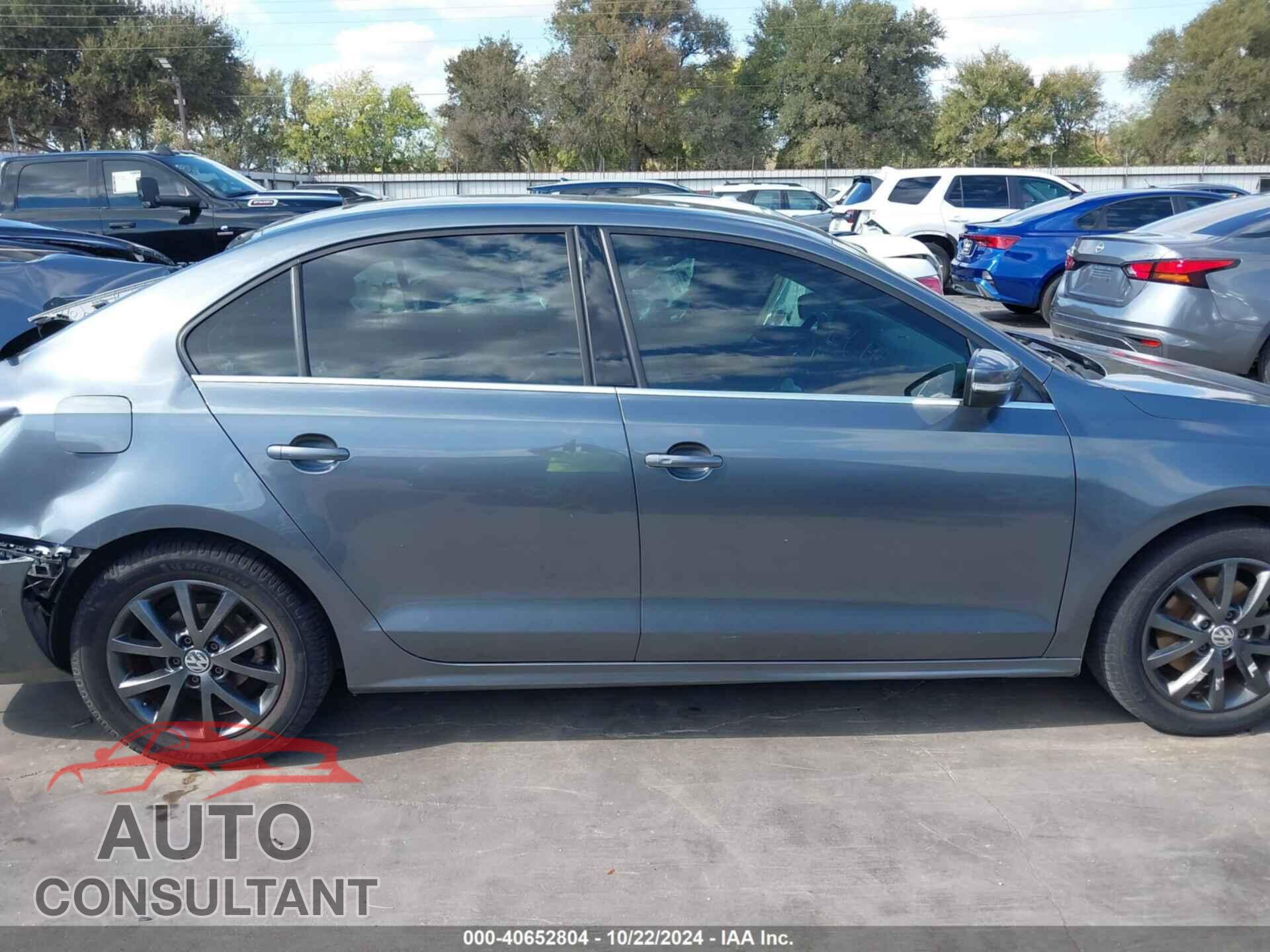 VOLKSWAGEN JETTA 2017 - 3VWDB7AJ9HM373393