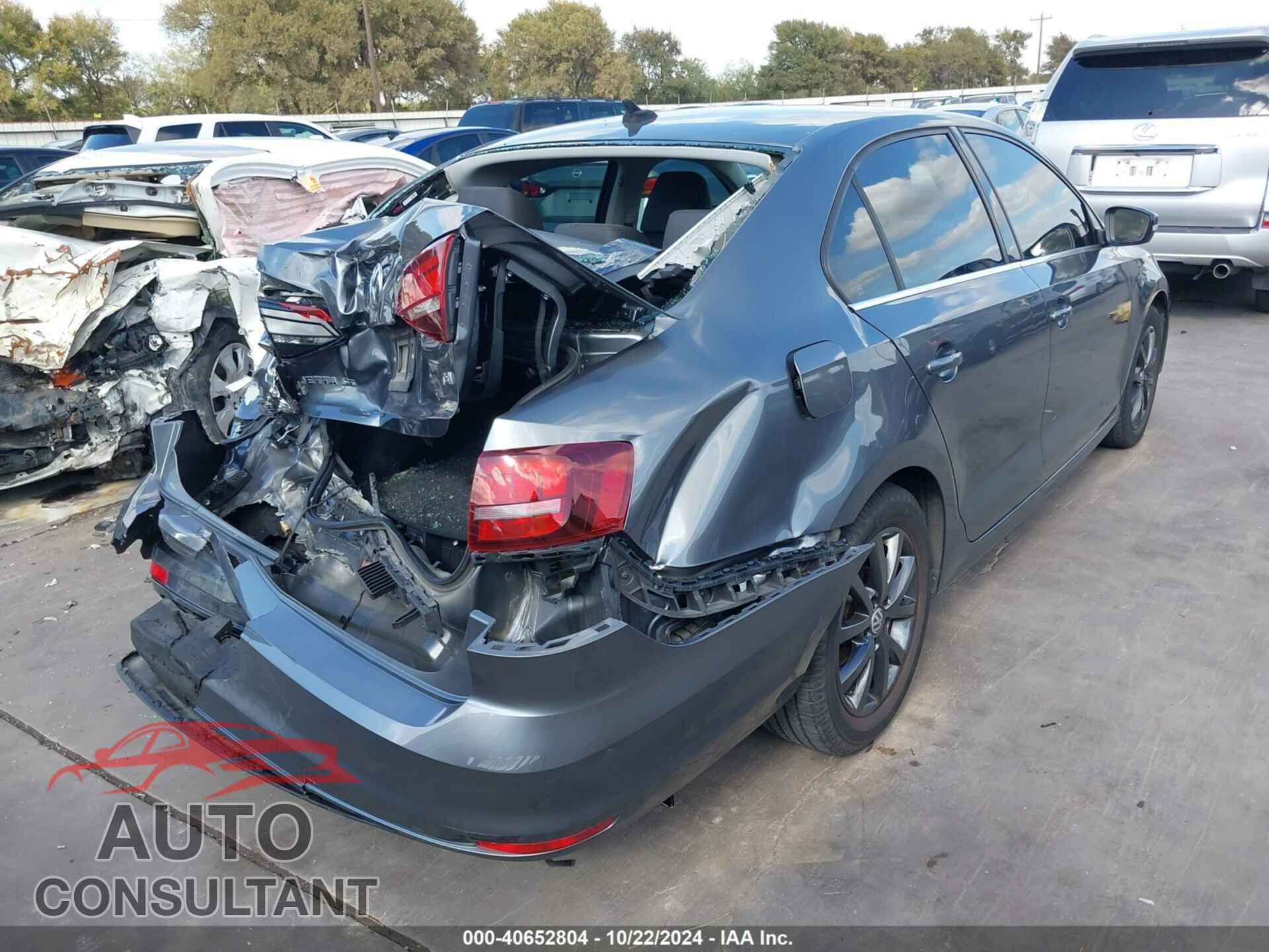 VOLKSWAGEN JETTA 2017 - 3VWDB7AJ9HM373393