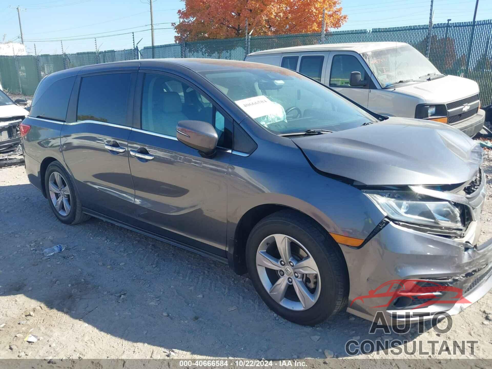 HONDA ODYSSEY 2018 - 5FNRL6H70JB077392