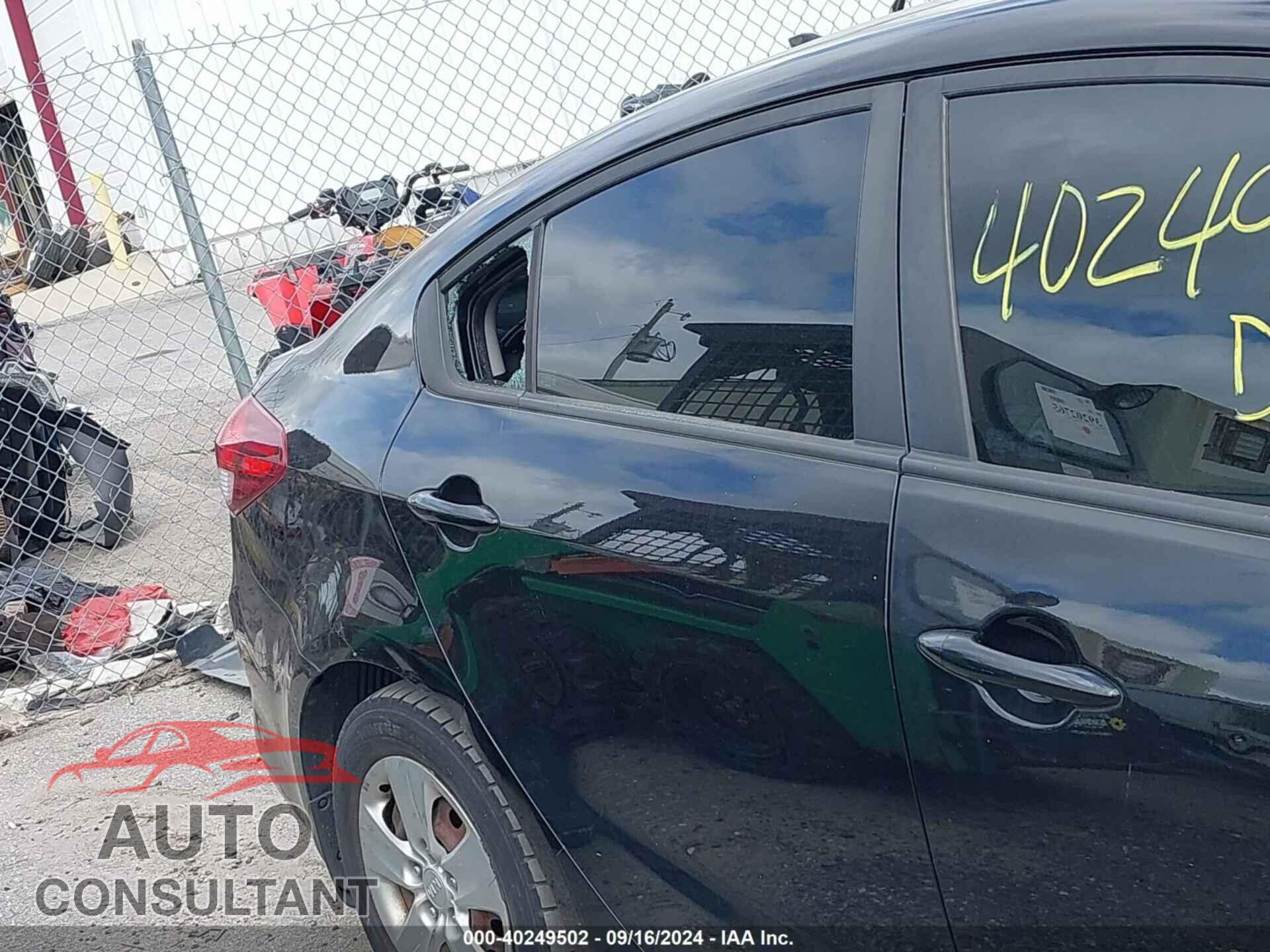 KIA FORTE 2017 - 3KPFK4A75HEE02587