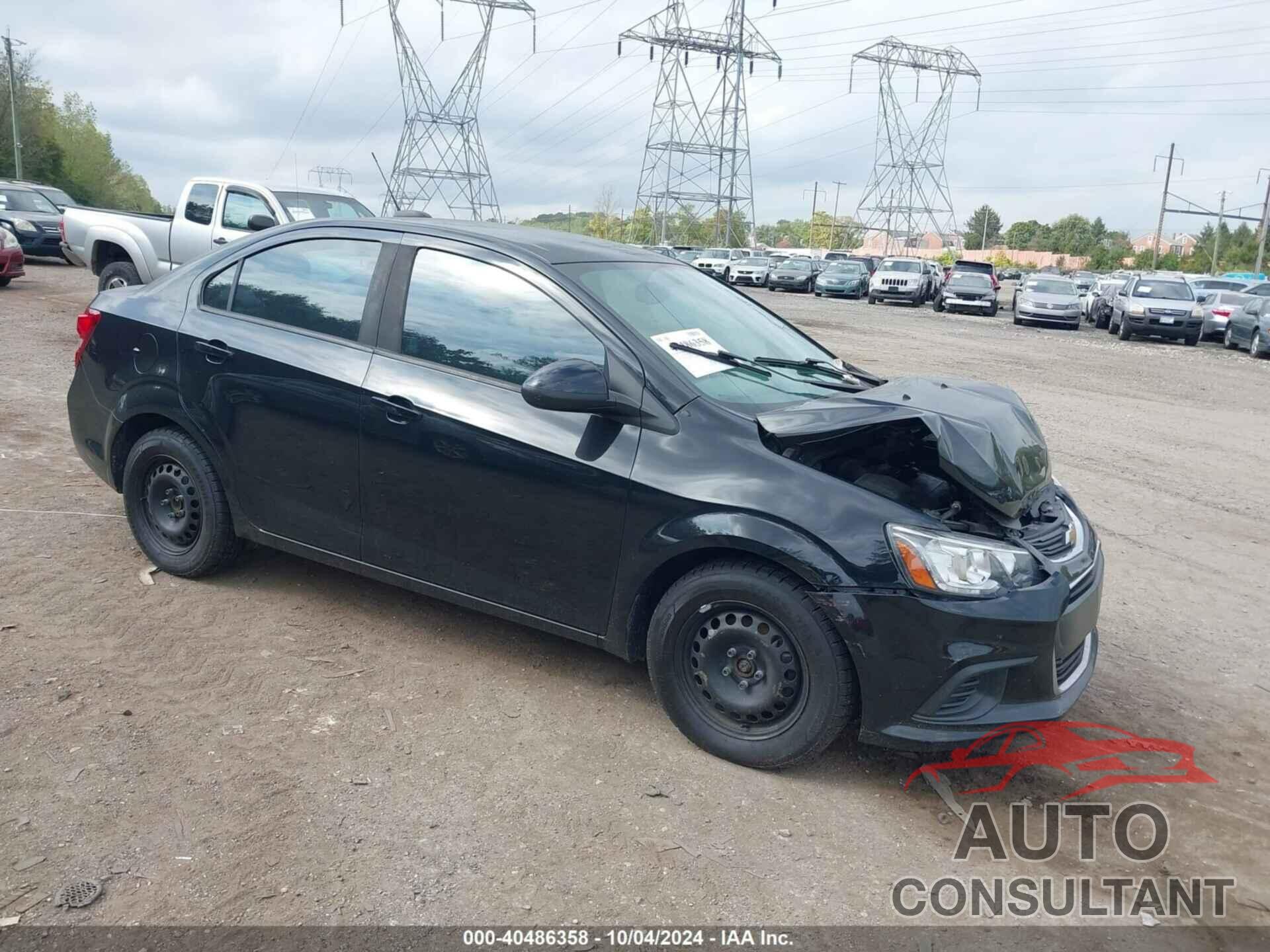 CHEVROLET SONIC 2017 - 1G1JB5SH1H4166989