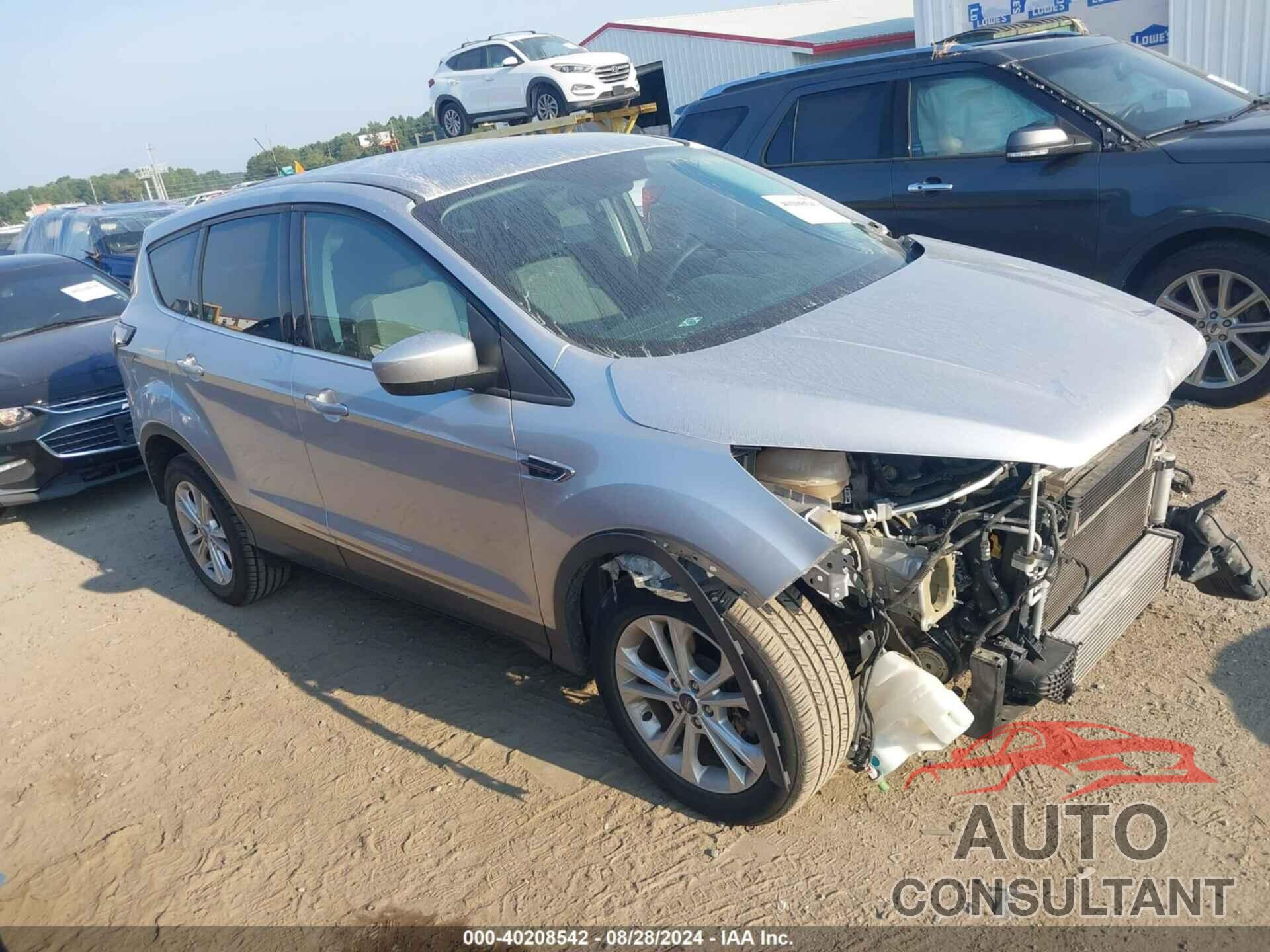 FORD ESCAPE 2017 - 1FMCU0G91HUA31280
