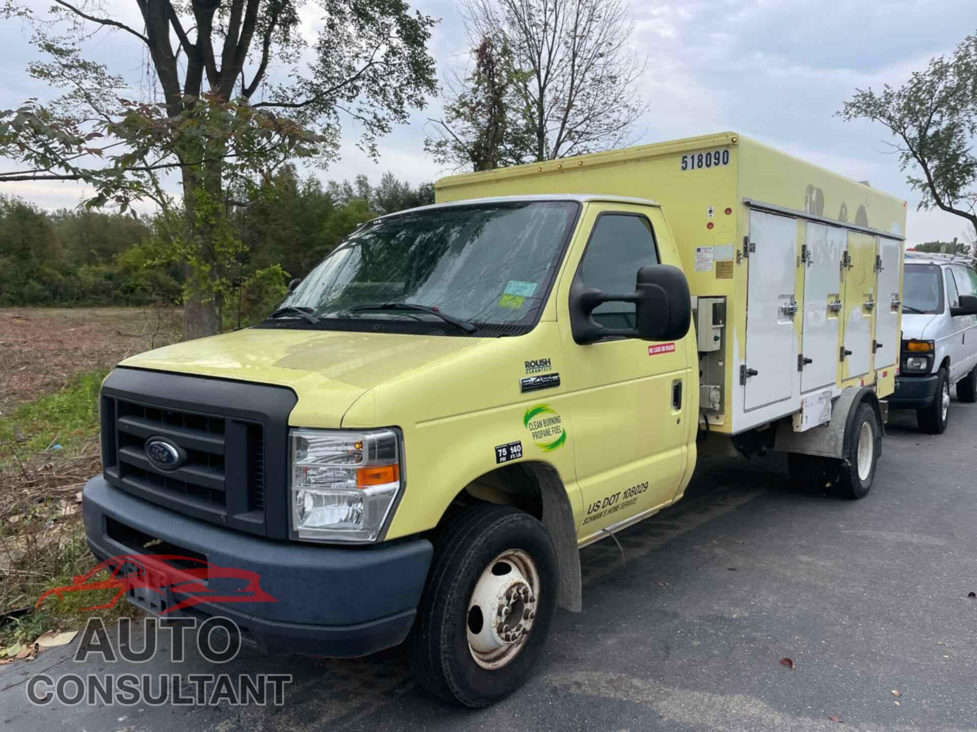 FORD ECONOLINE 2017 - 1FDXE4FS8HDC72201