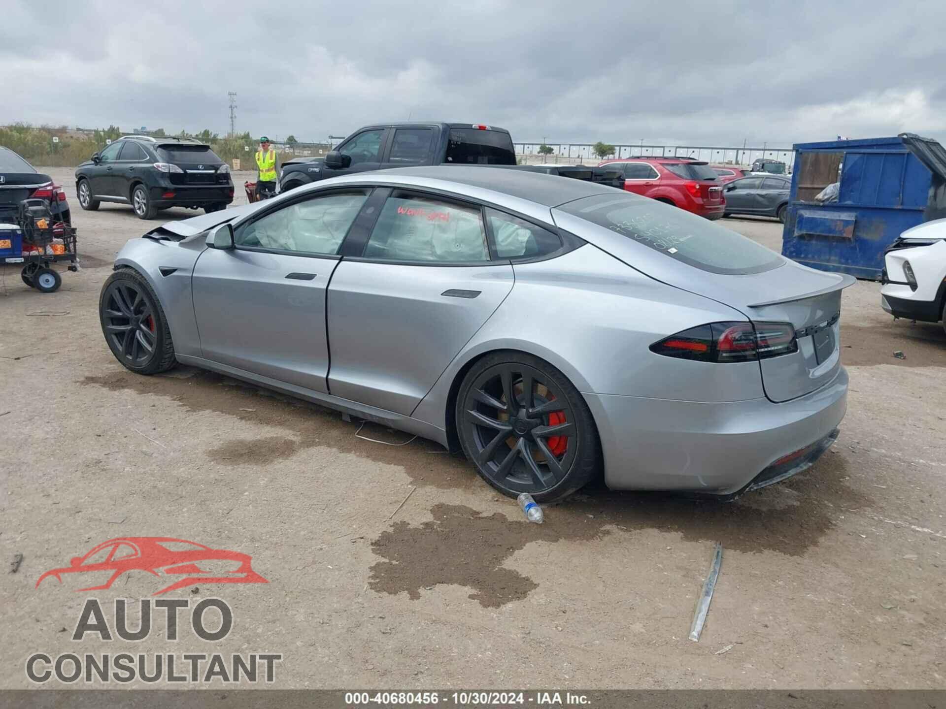 TESLA MODEL S 2024 - 5YJSA1E67RF540176