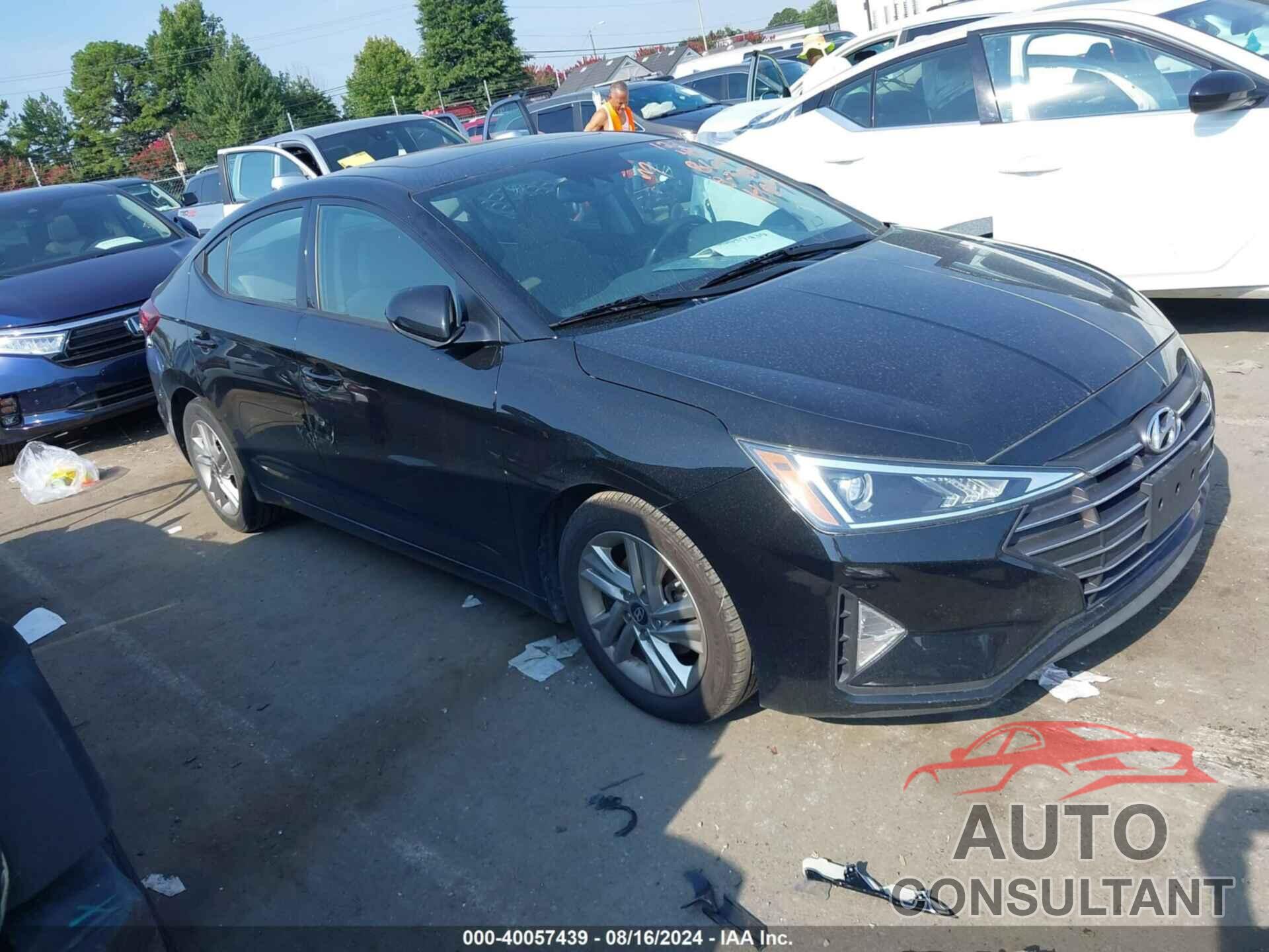 HYUNDAI ELANTRA 2019 - 5NPD84LF8KH458621